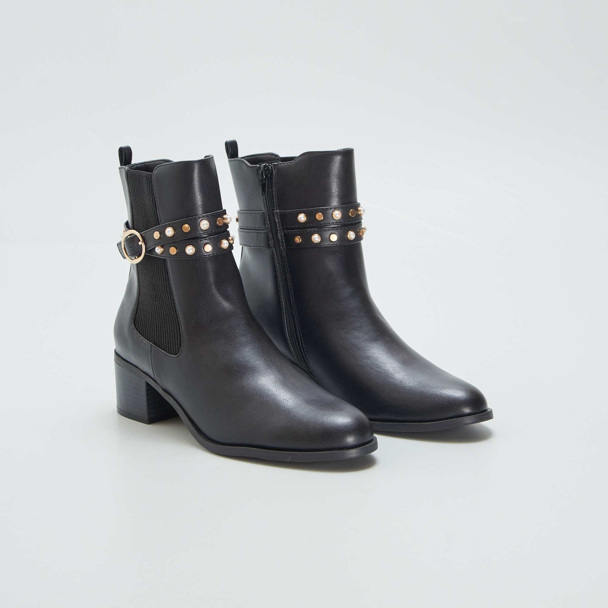 Bottines avec boucle fantaisie noir
