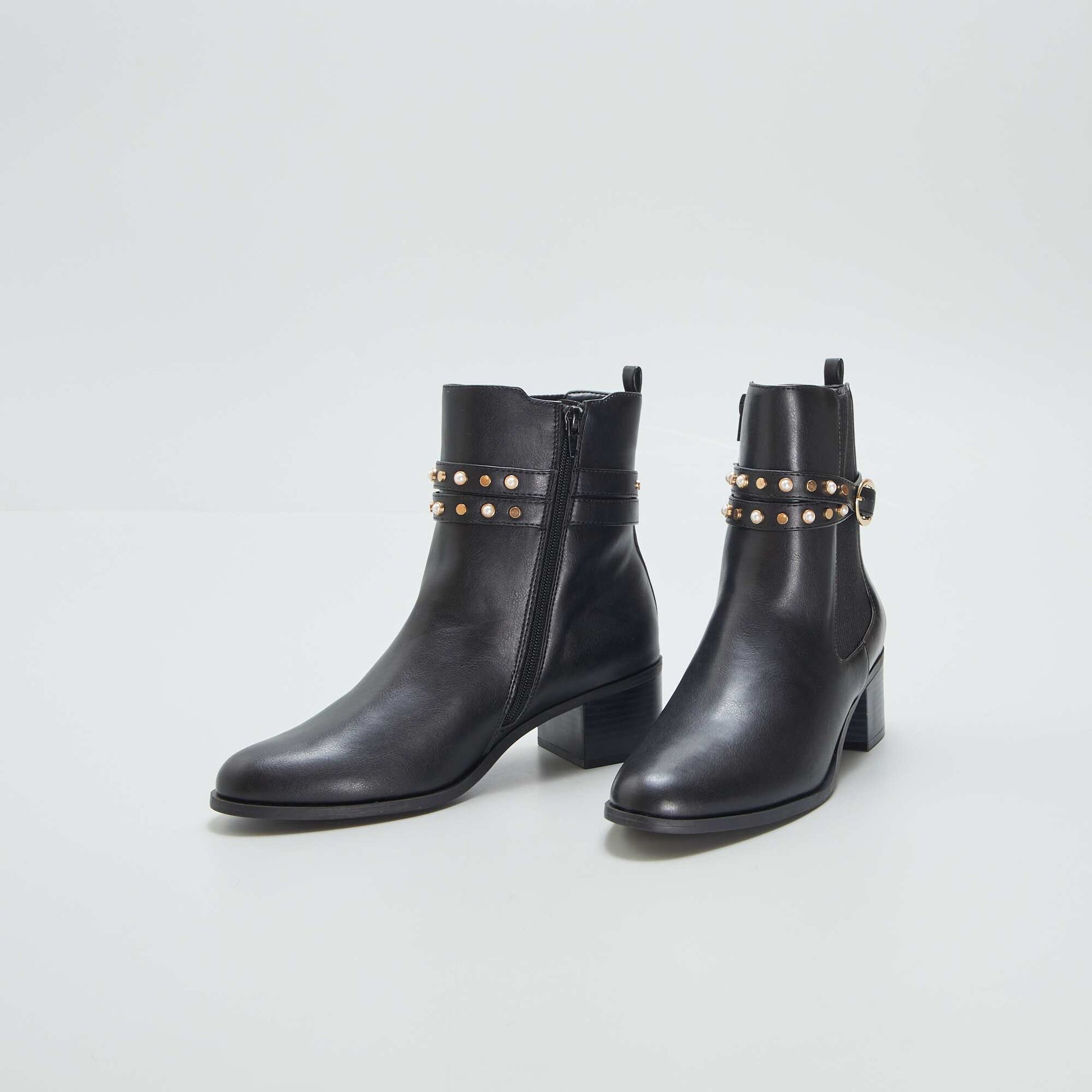 Bottines avec boucle fantaisie noir