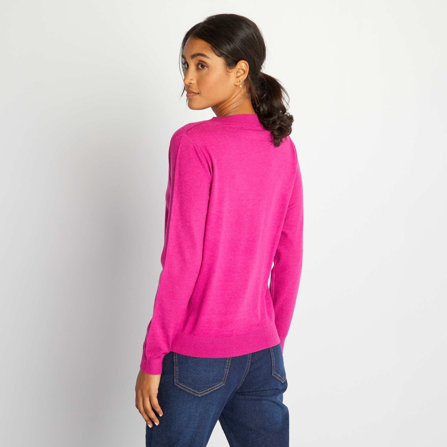 Pull en maille col V fuchsia