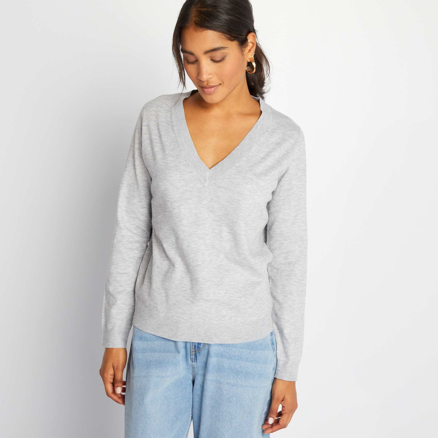 Pull en maille col V Gris