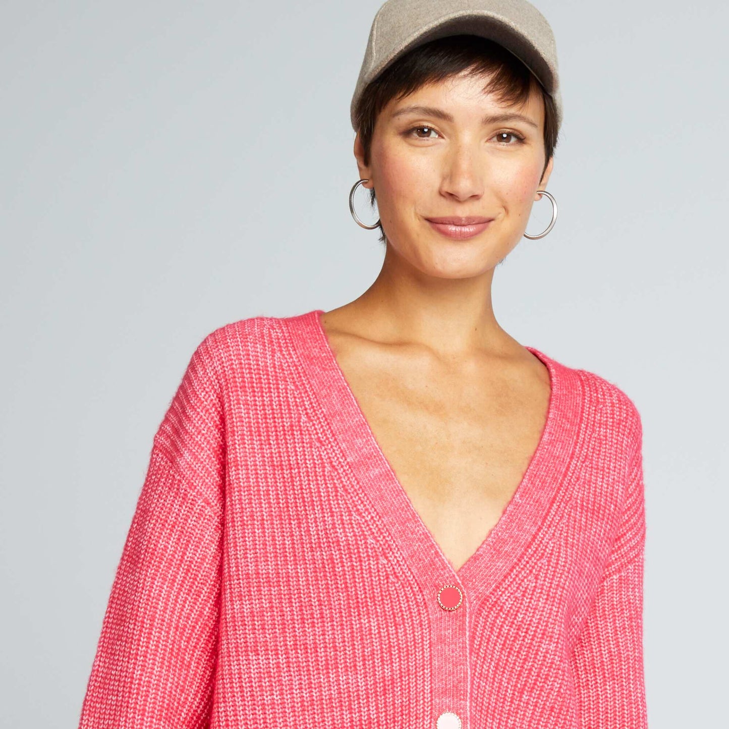 Gilet maille grosse jauge et boutons fantaisie Rose