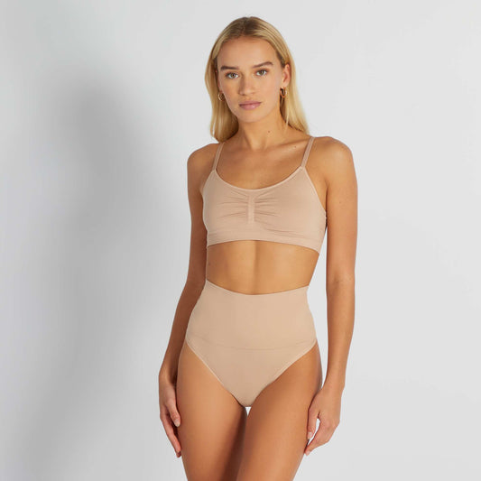 String gainant Beige