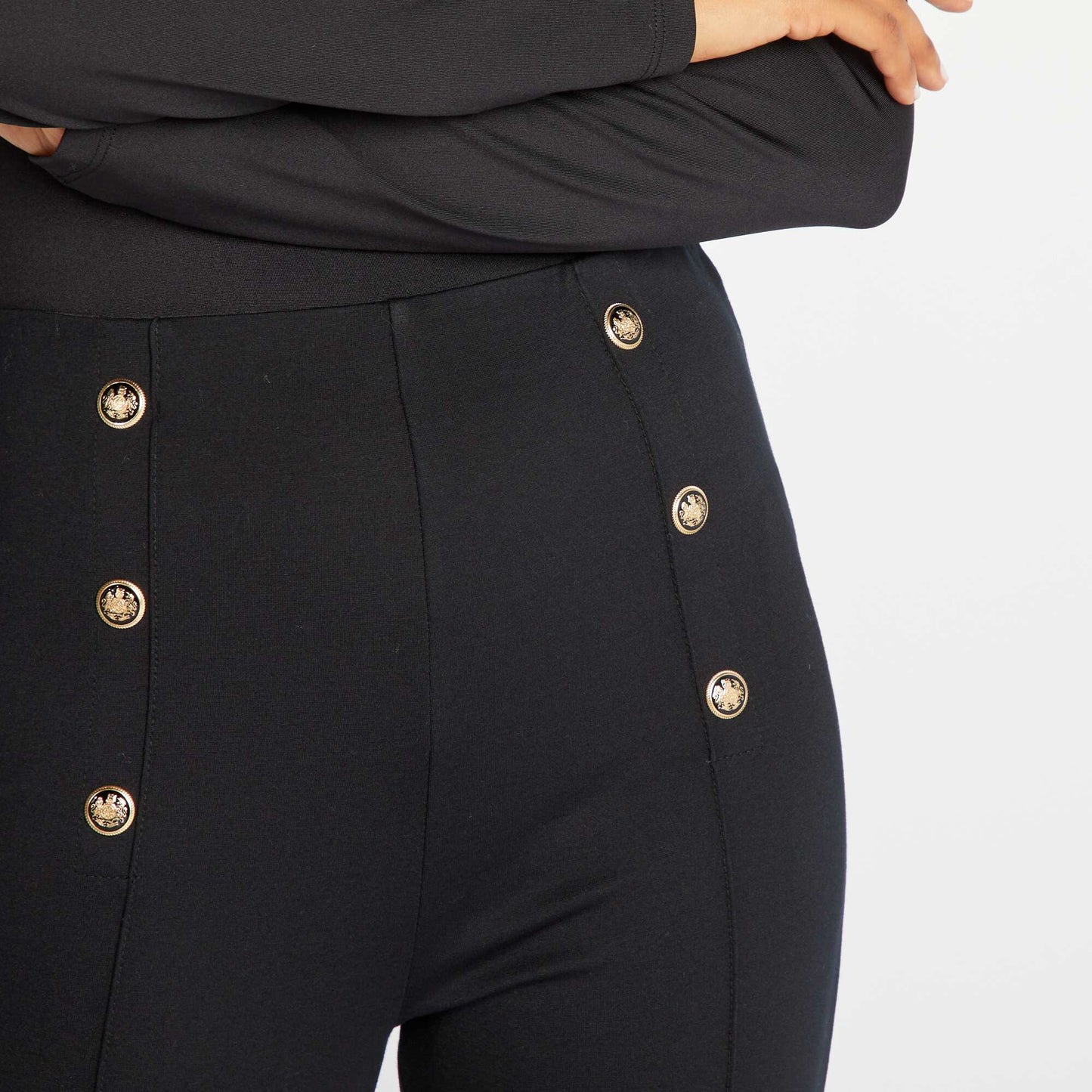 Pantalon taille hautes avec boutons fantaisie noir