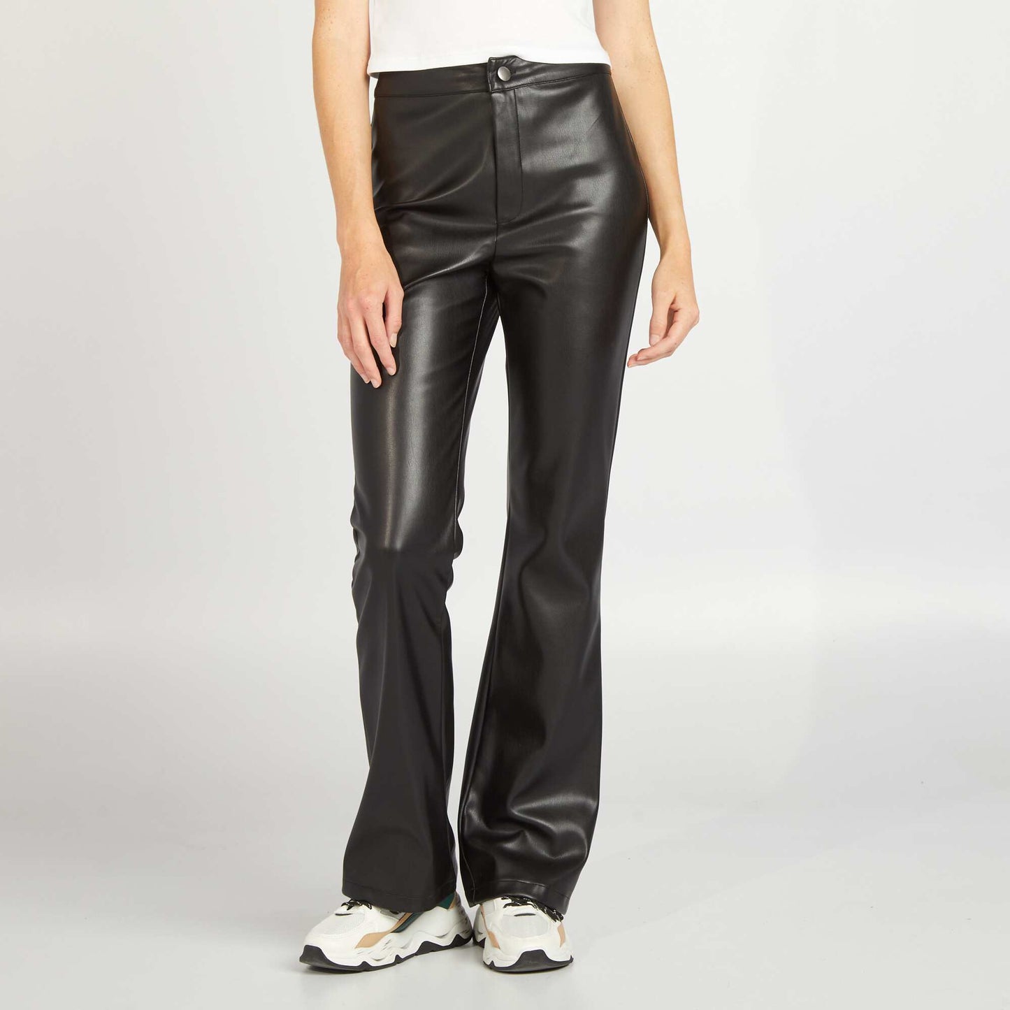 Pantalon flare en simili noir