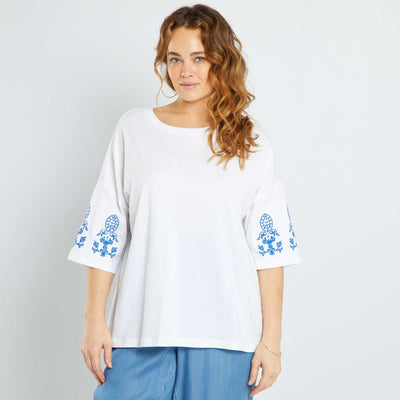 T-shirt avec broderie blanc
