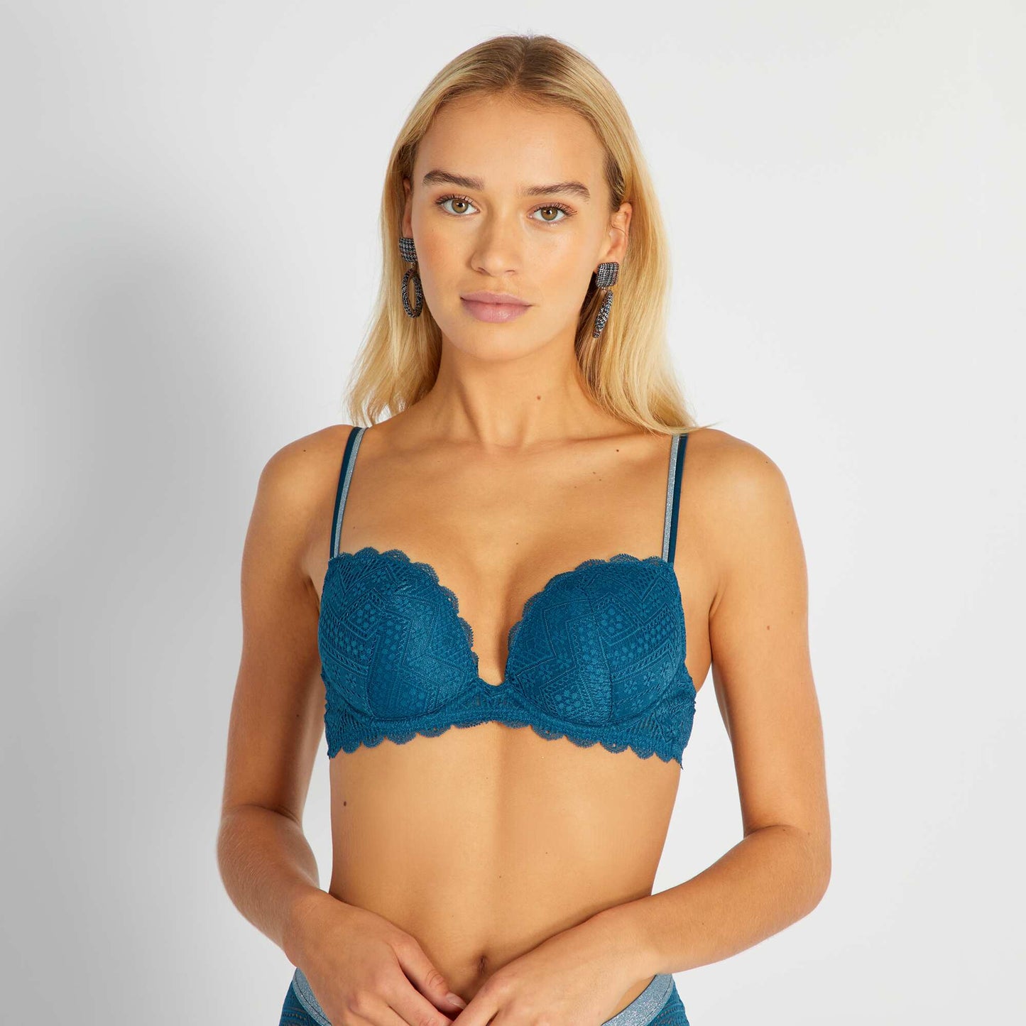 Soutien-gorge push-up dentelle bleu fonc