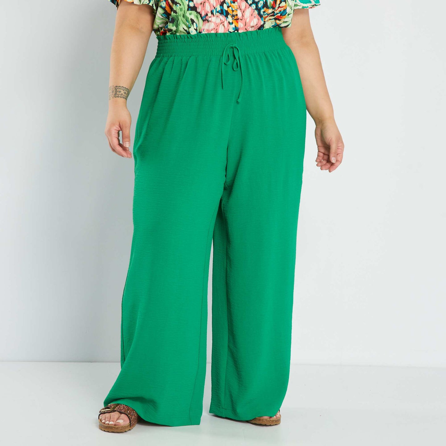 Pantalon fluide mati re cr p e vert