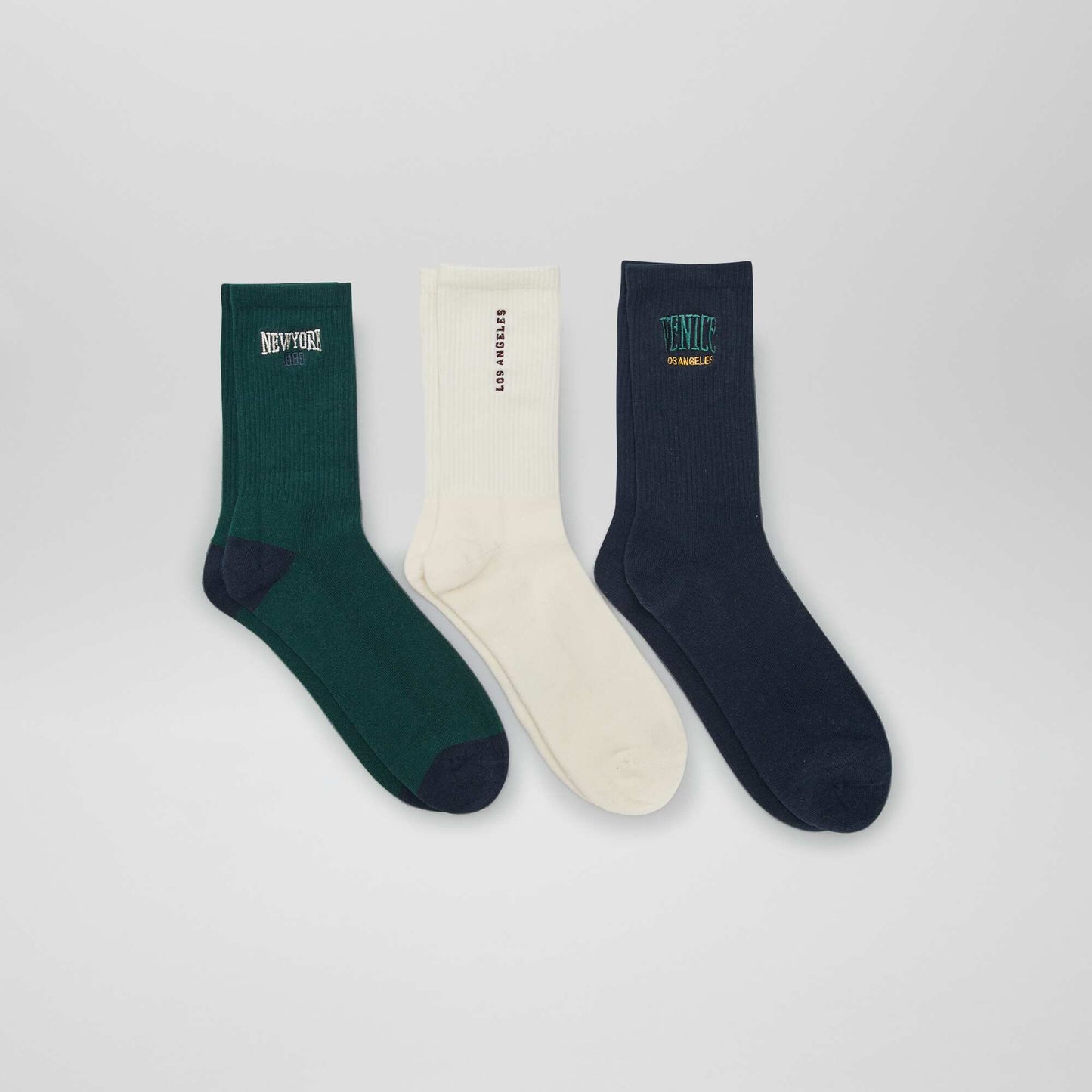 Lot de 3 chaussettes avec message Vert/cr me/bleu