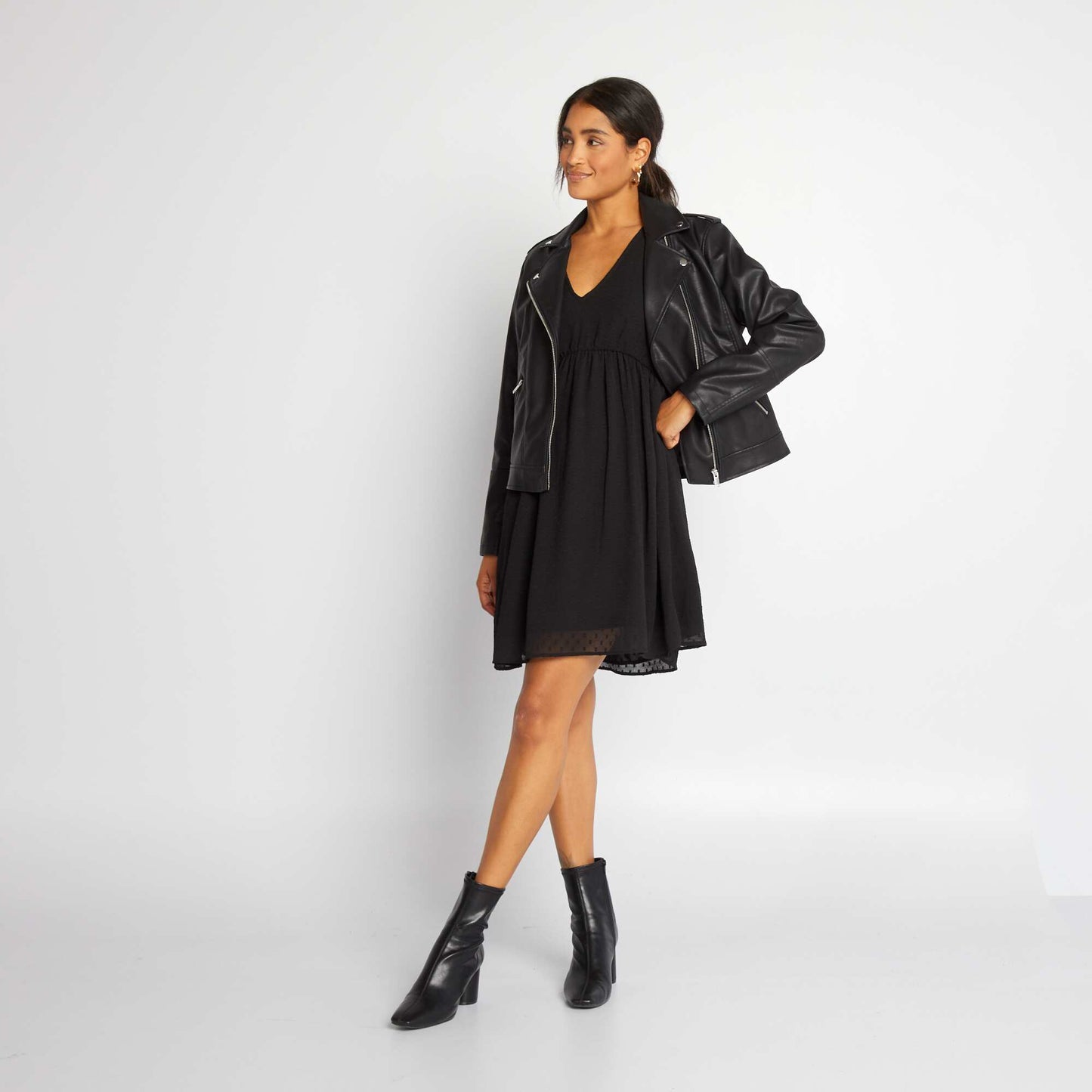 Robe courte plumetis noir