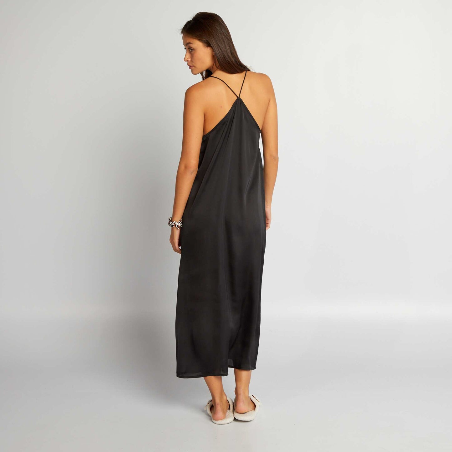 Nuisette longue en satin noir