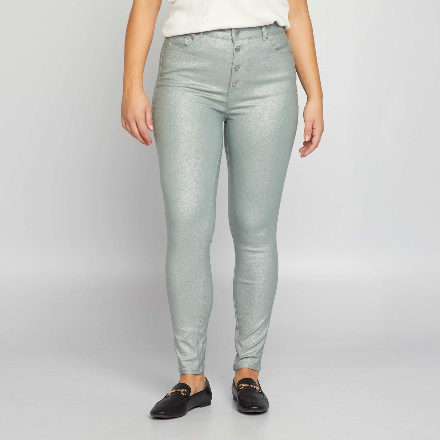 Jean skinny / coupe tr s ajust e Gris