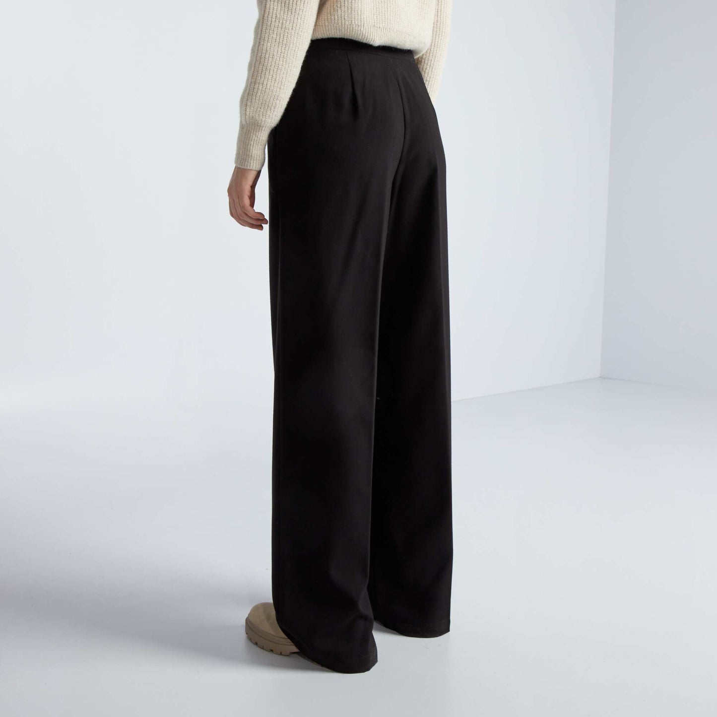 Pantalon large classique noir