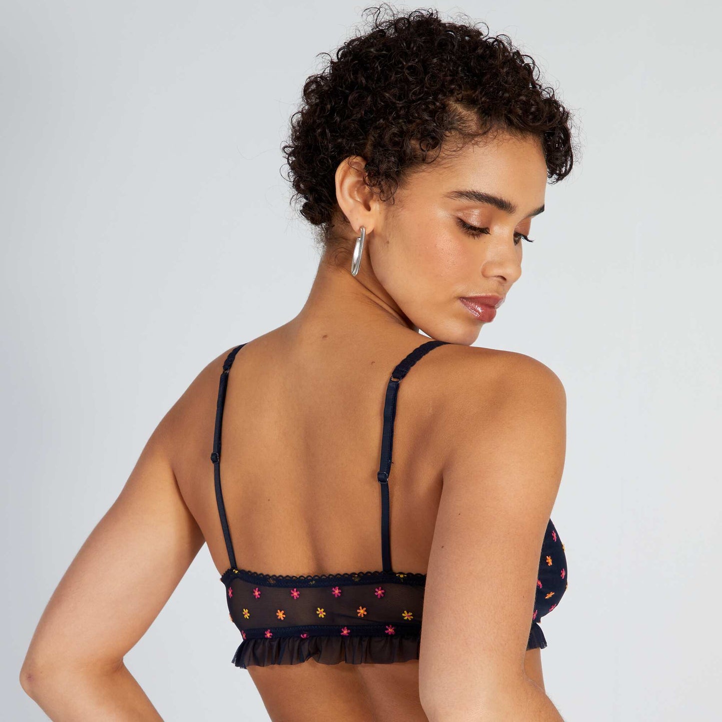 Soutien-gorge triangle en tulle et fleurs brodées bleu marine