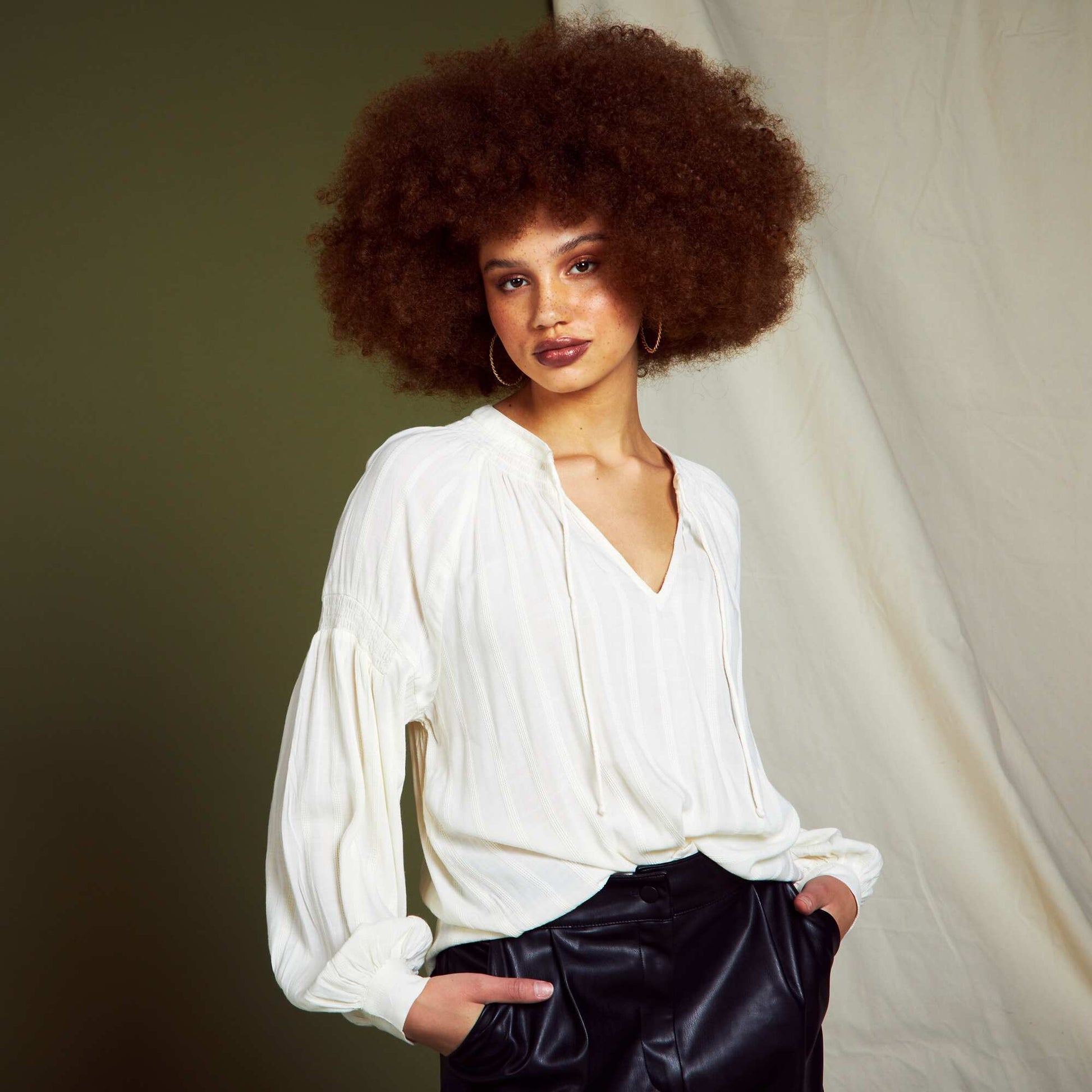 Blouse manches bouffantes et mati re textur e Beige