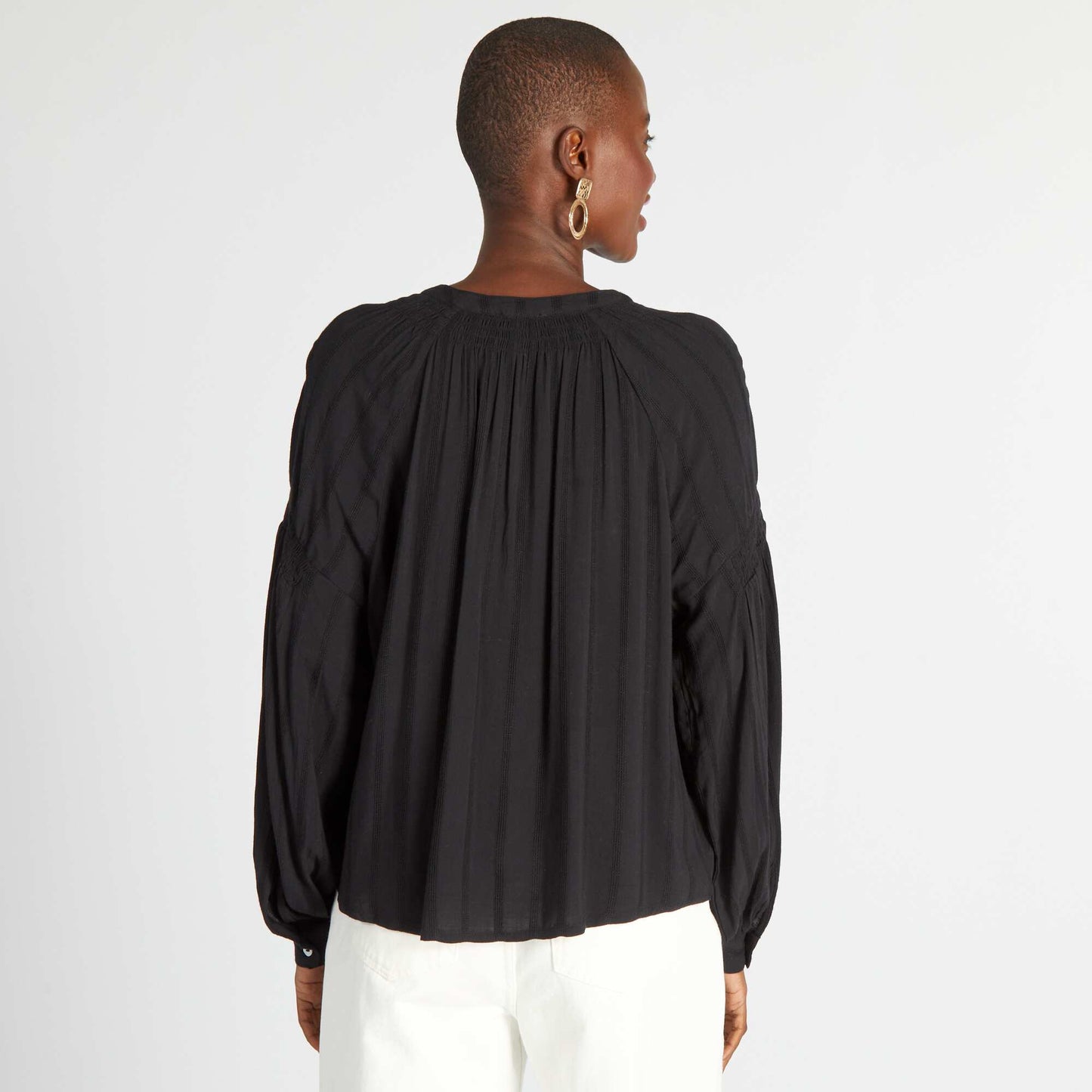 Blouse manches bouffantes et mati re textur e noir