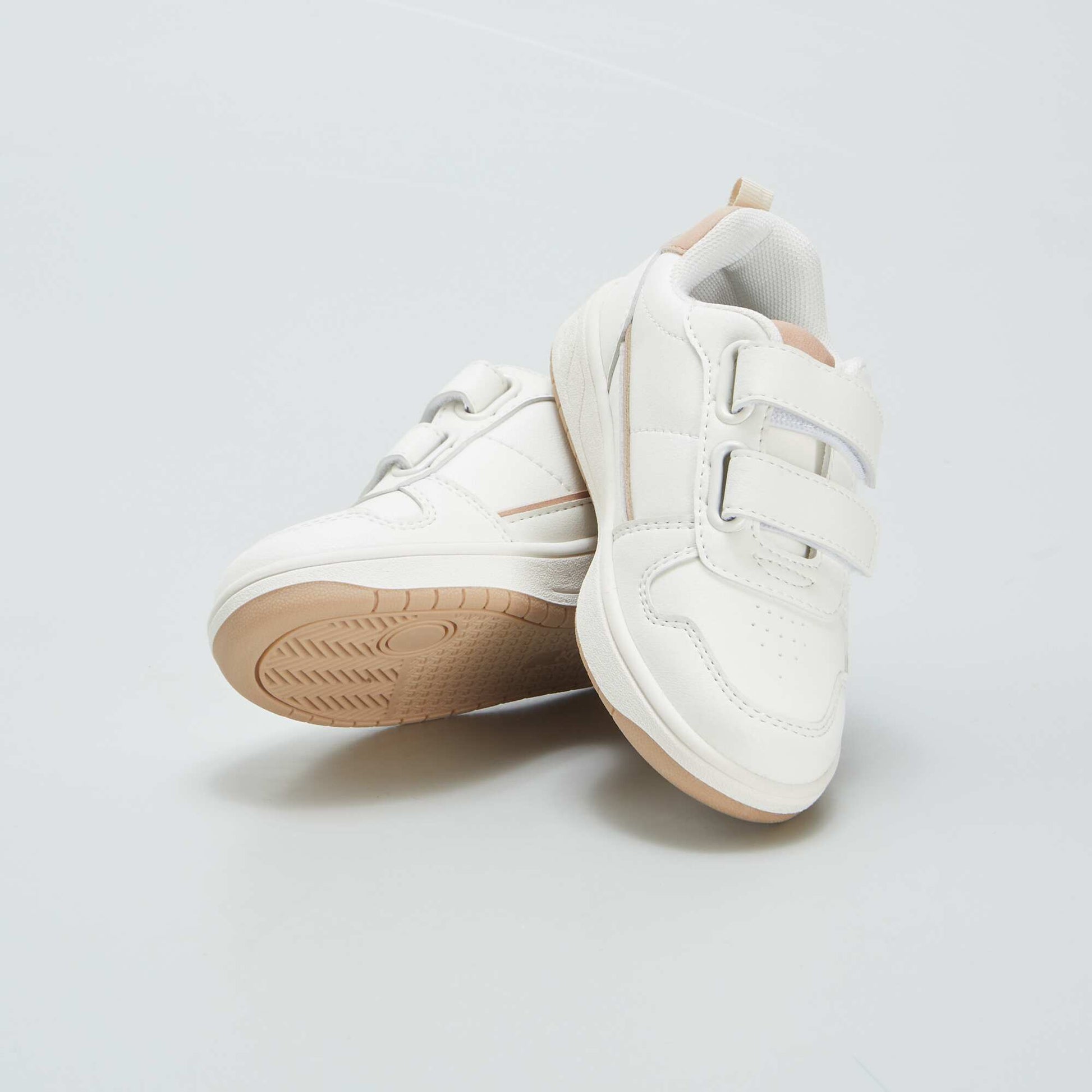 Baskets scratchs blanc