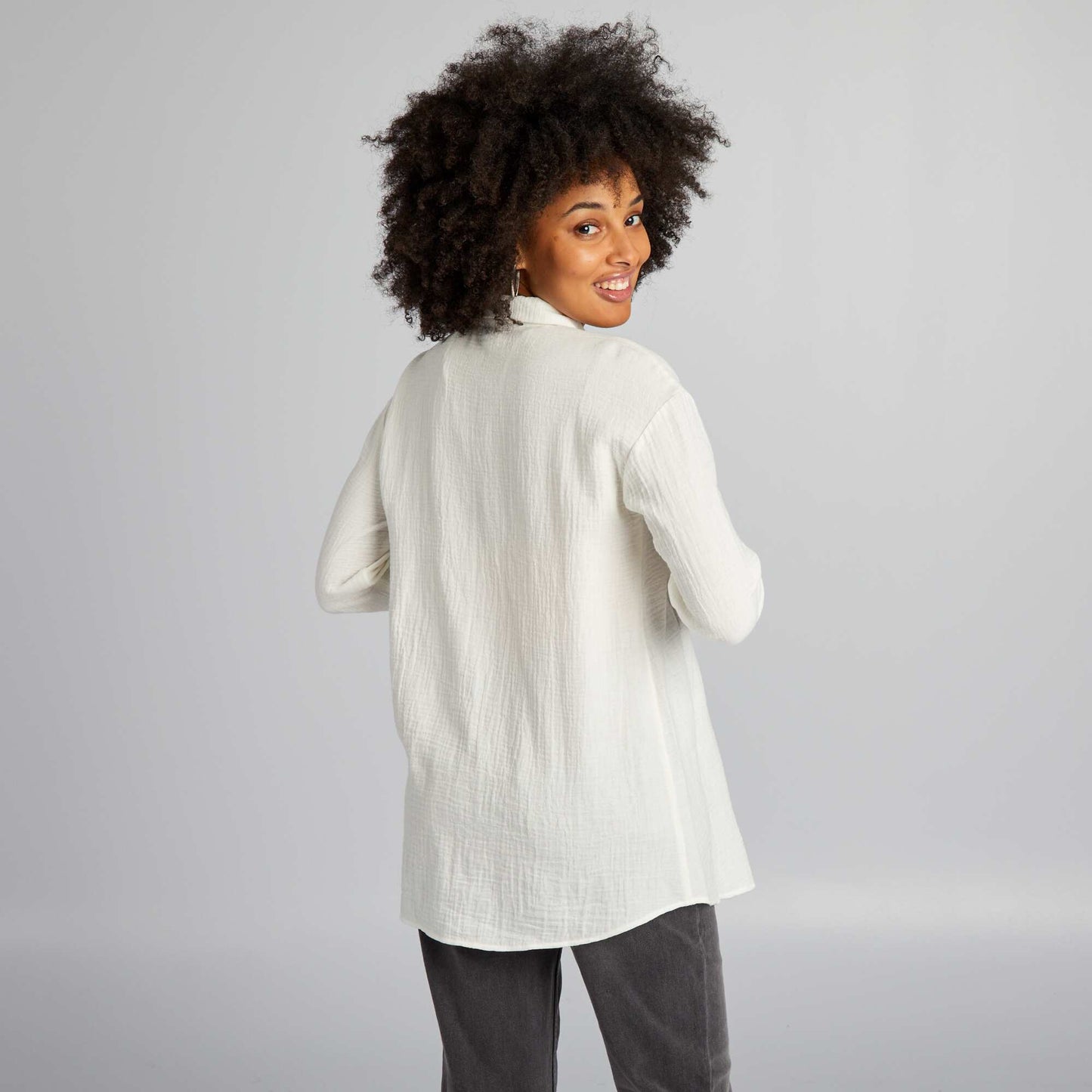 Chemise en gaze de coton d'allaitement blanc