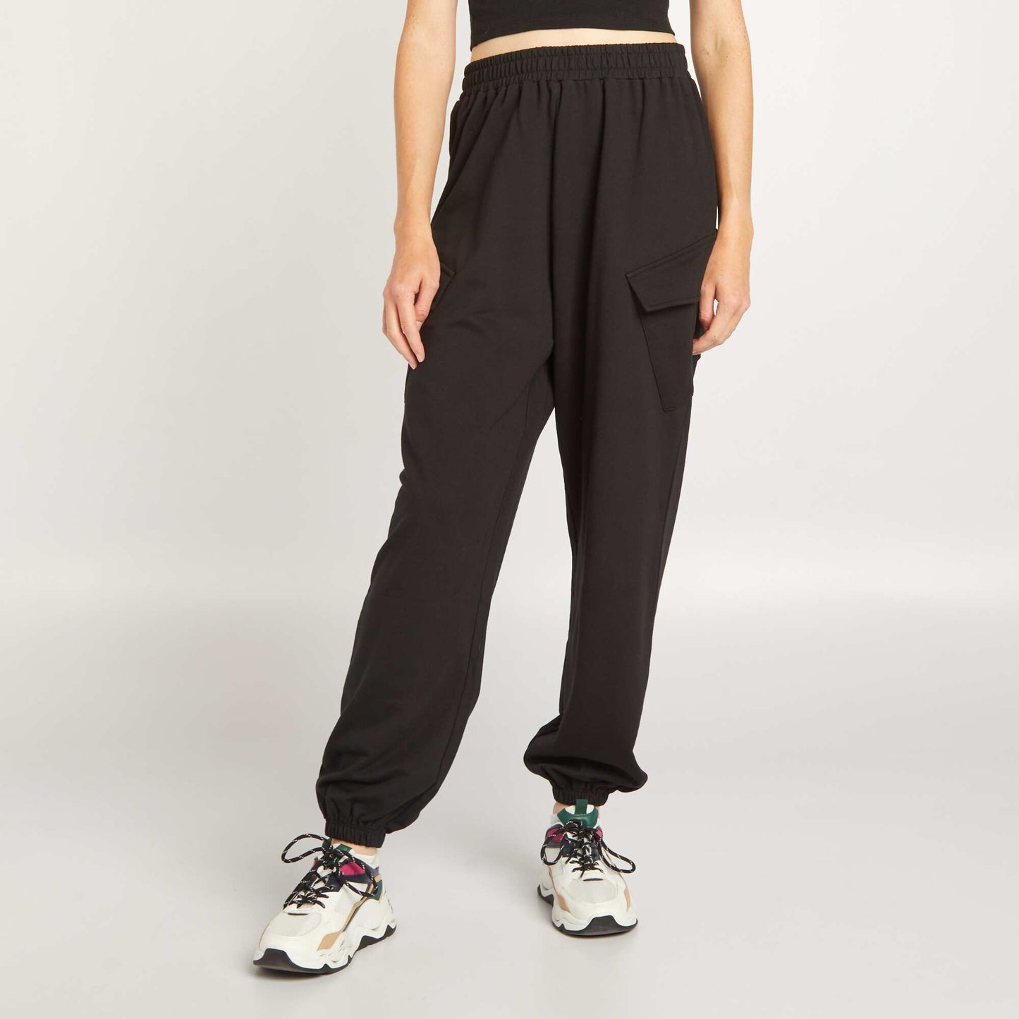 Pantalon jogging style cargo noir