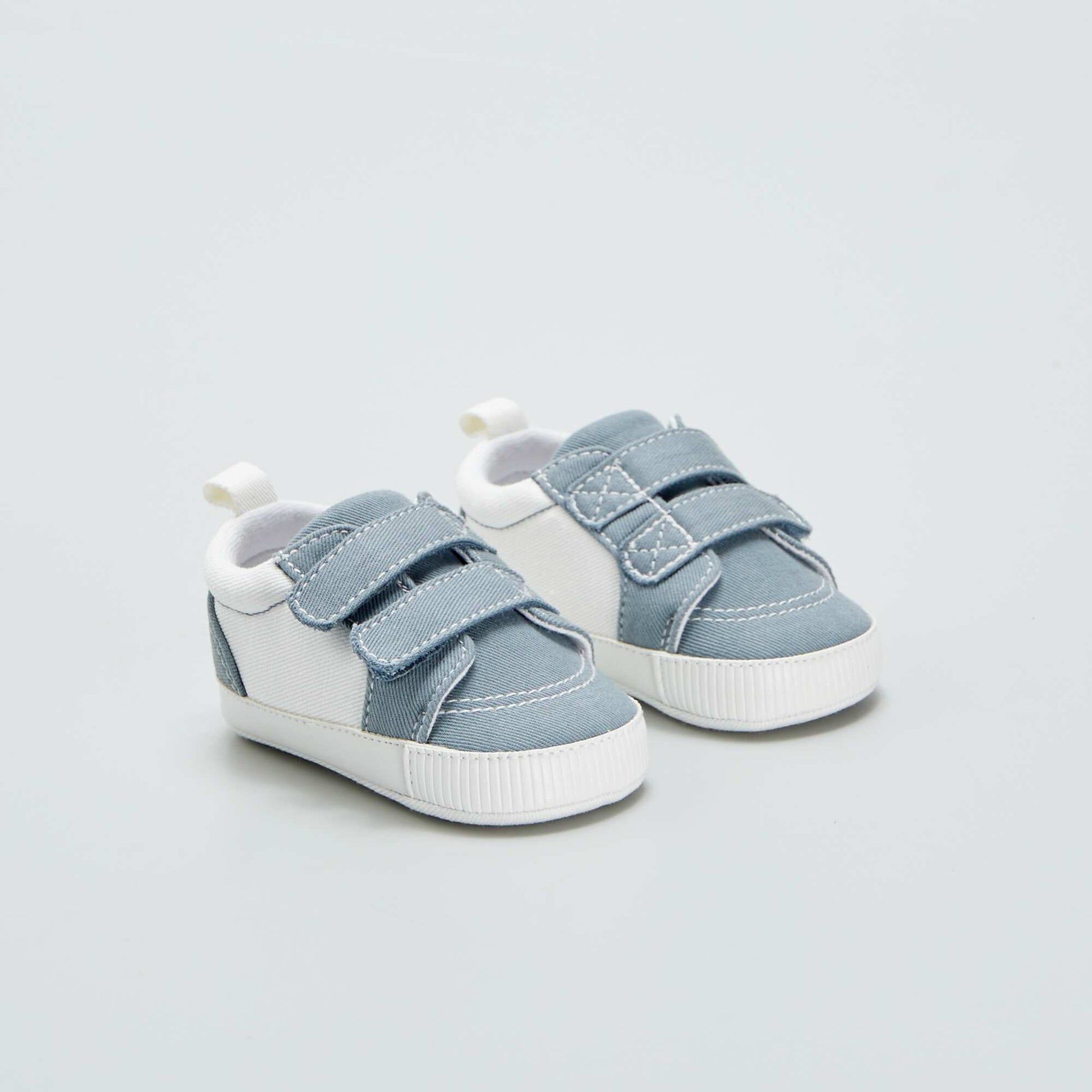 Baskets basses bicolores scratchs Bleu
