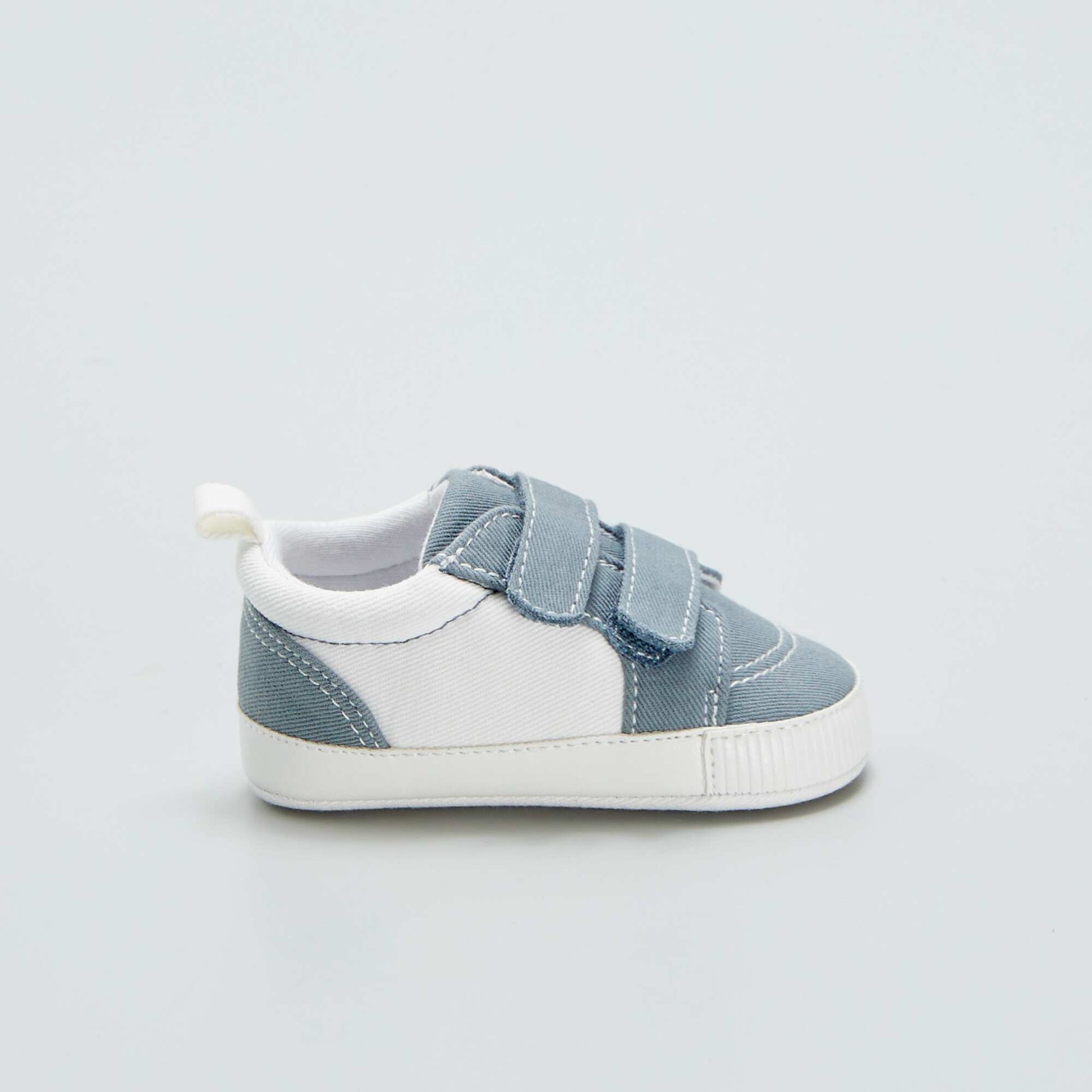 Baskets basses bicolores scratchs Bleu