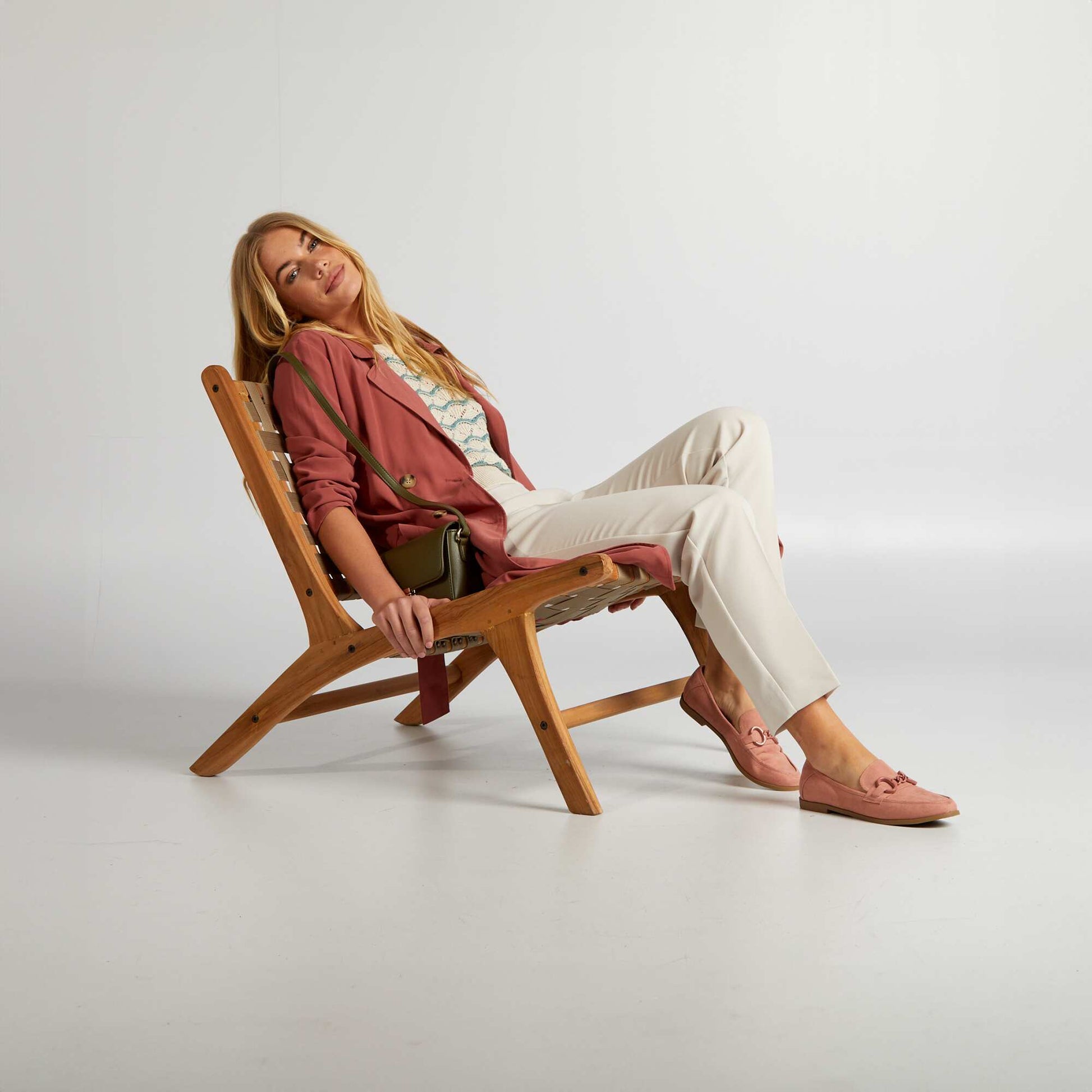 Pantalon droit avec boutons fantaisies dor beige
