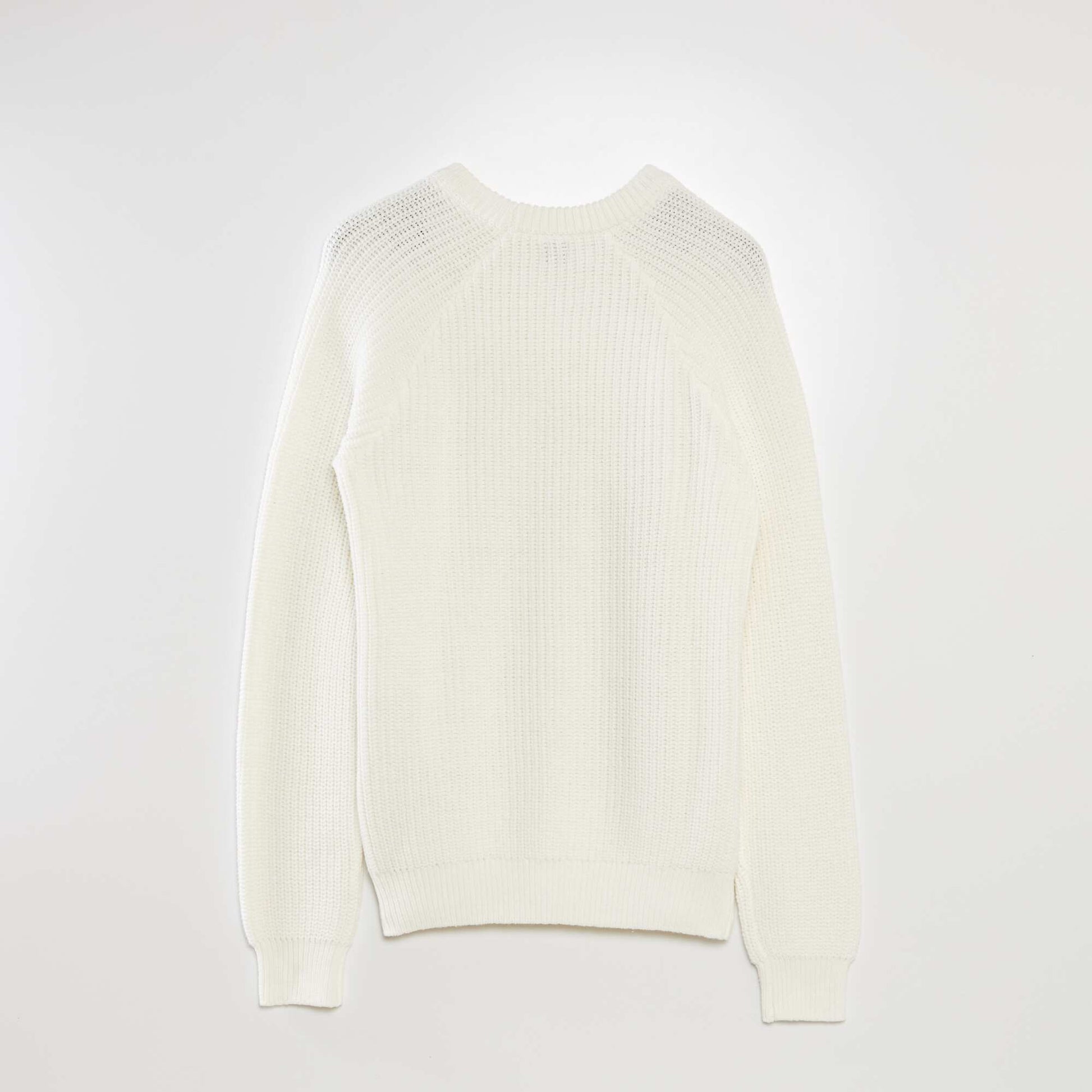 Pull en maille torsad e col rond blanc