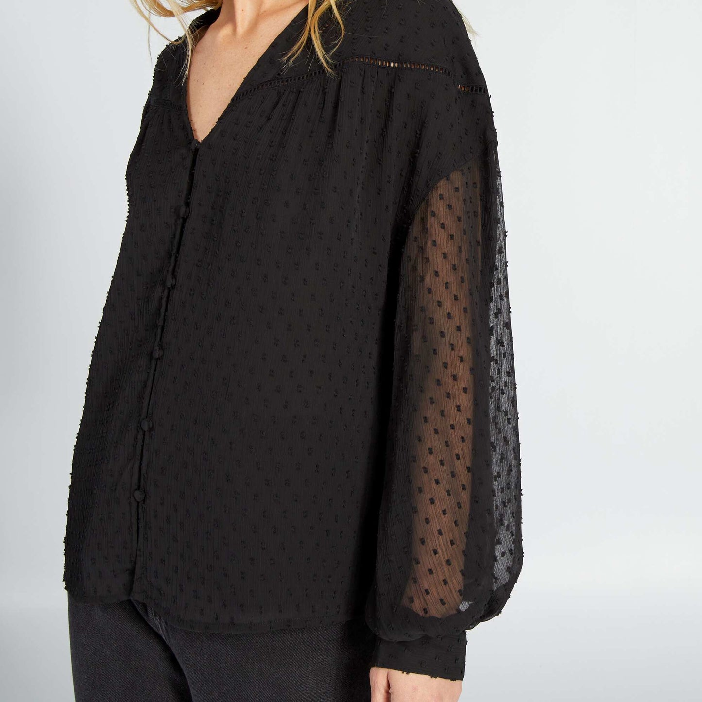 Blouse en voile avec plumetis noir