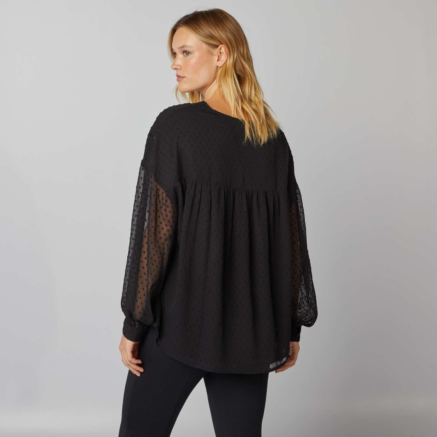 Blouse col V à plumetis noir