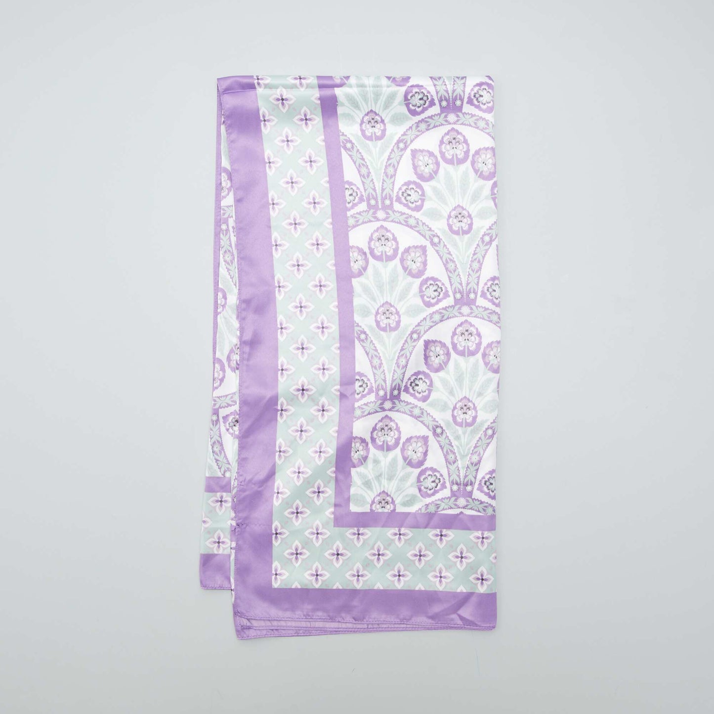 Grand foulard imprim  en satin Violet