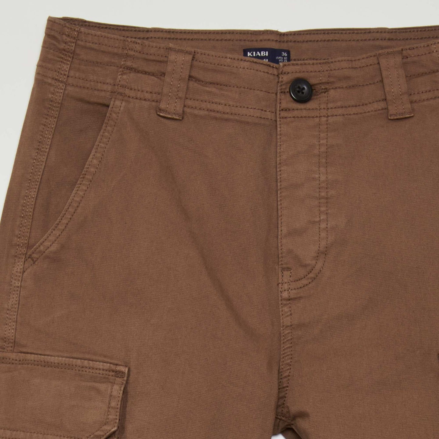 Pantalon droit avec poches sur les côtés Marron