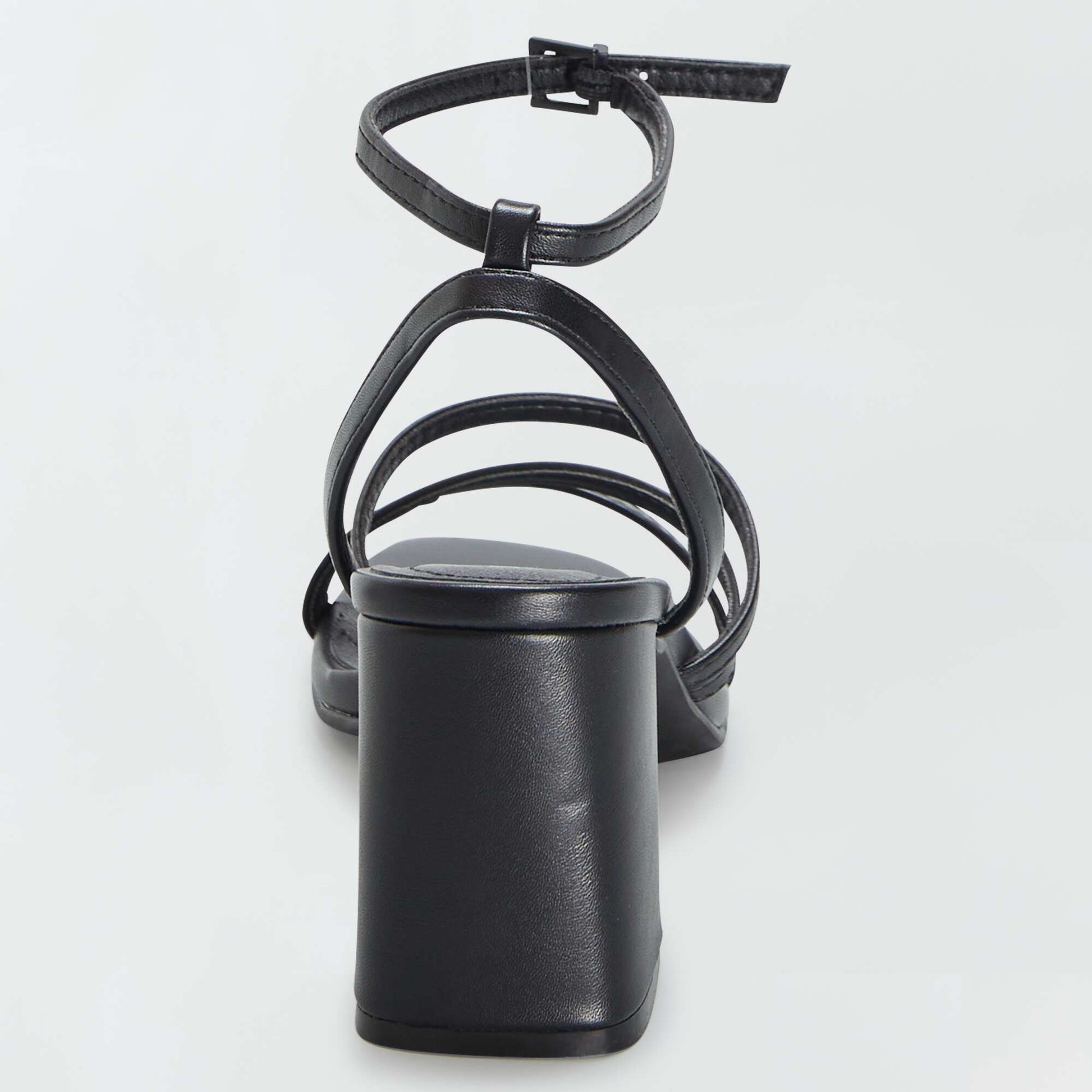 Sandales talon carr avec brides Noir