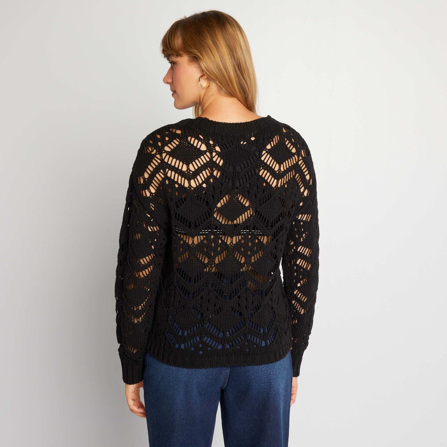 Pull en maille crochet noir