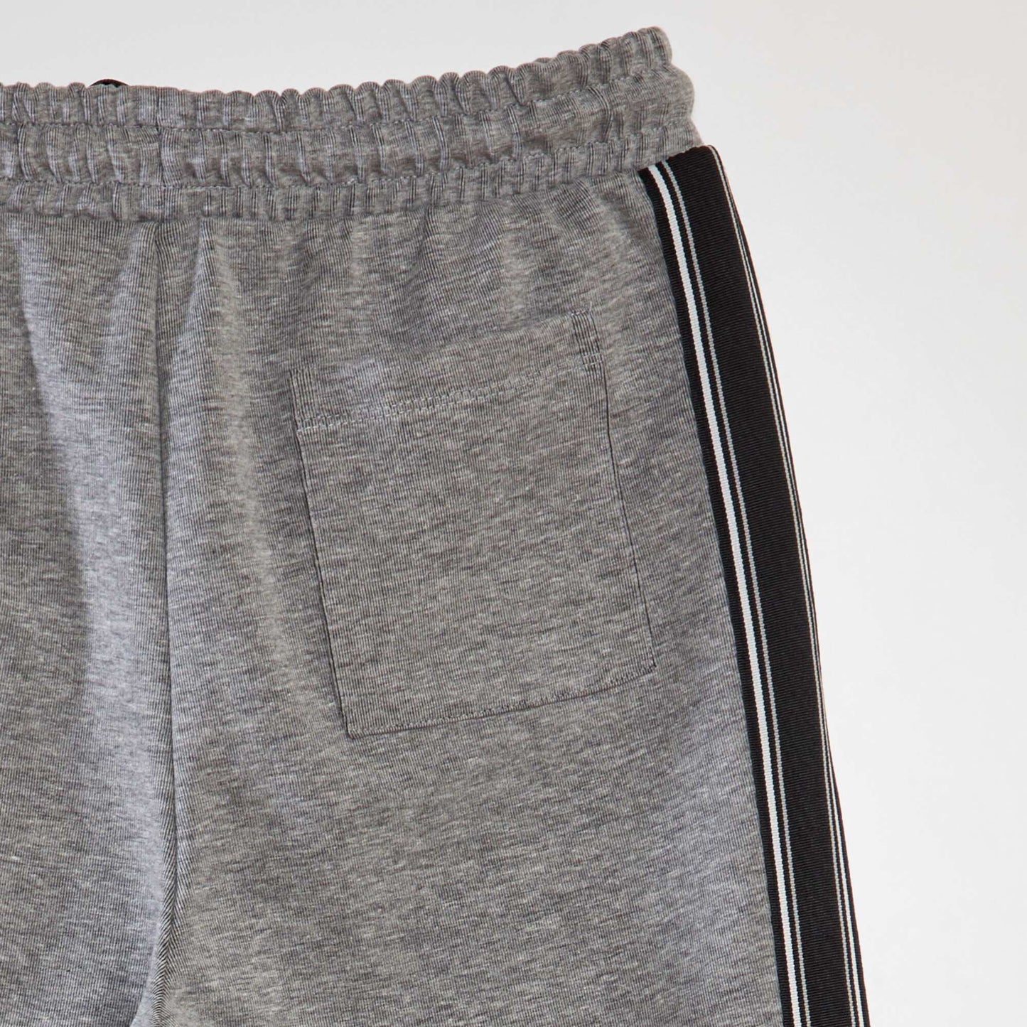 Pantalon jogging en interlock avec biais contrast Gris