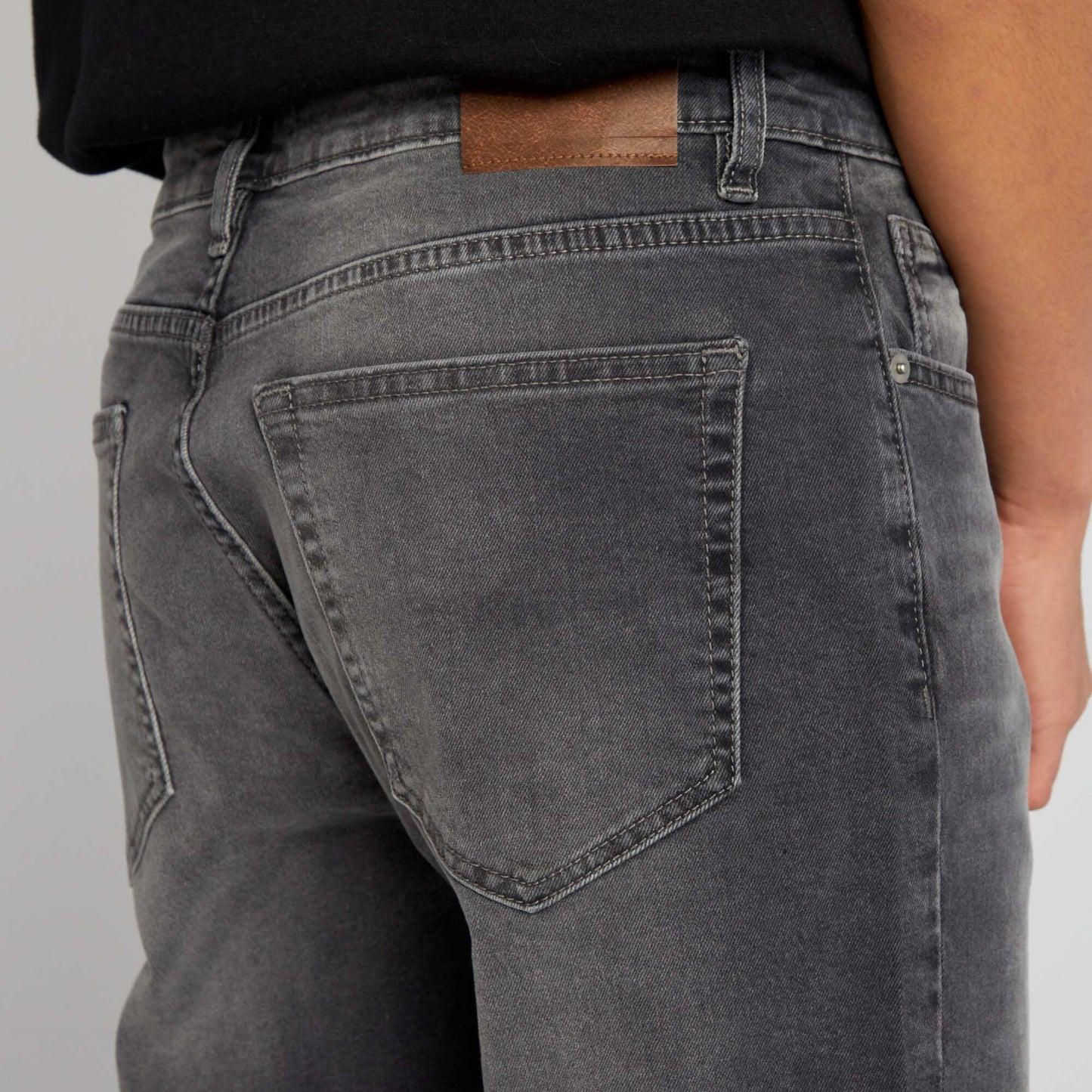 Pantalon denim slim à 5 poches Gris