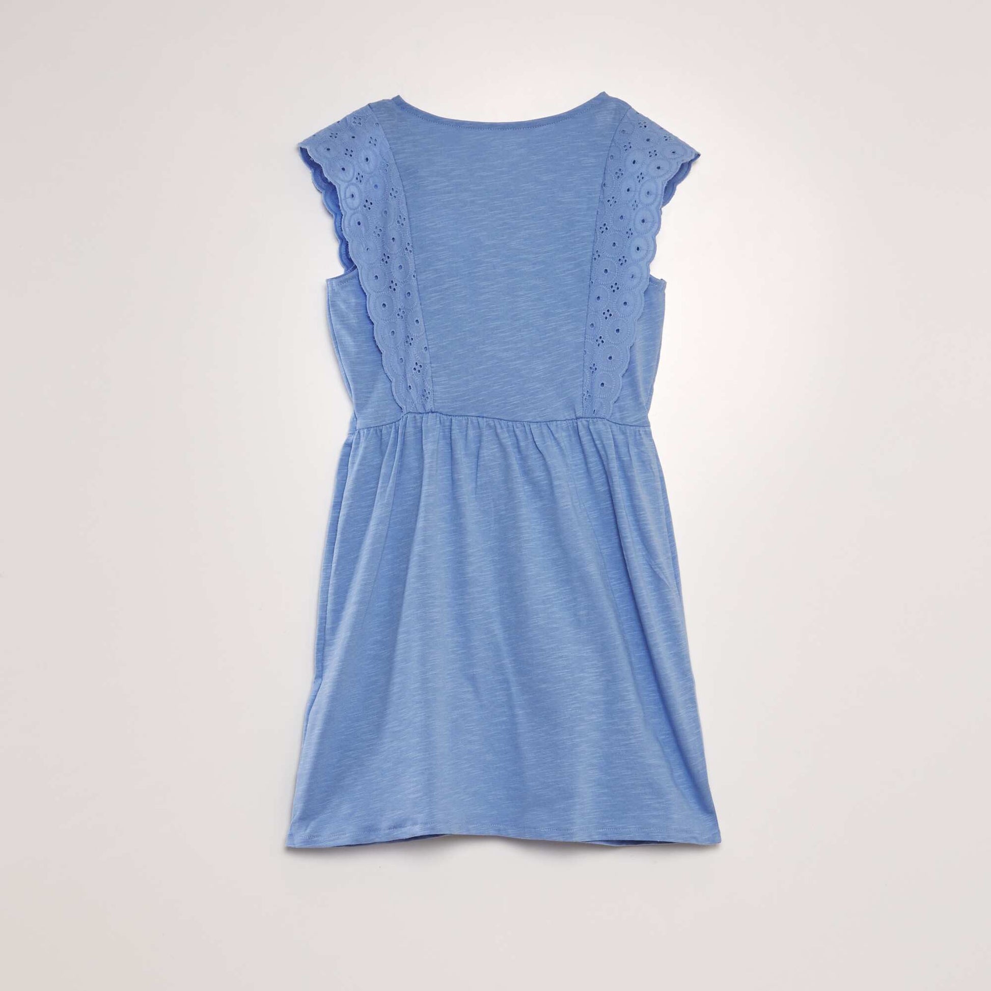 Robe avec broderies anglaises violet
