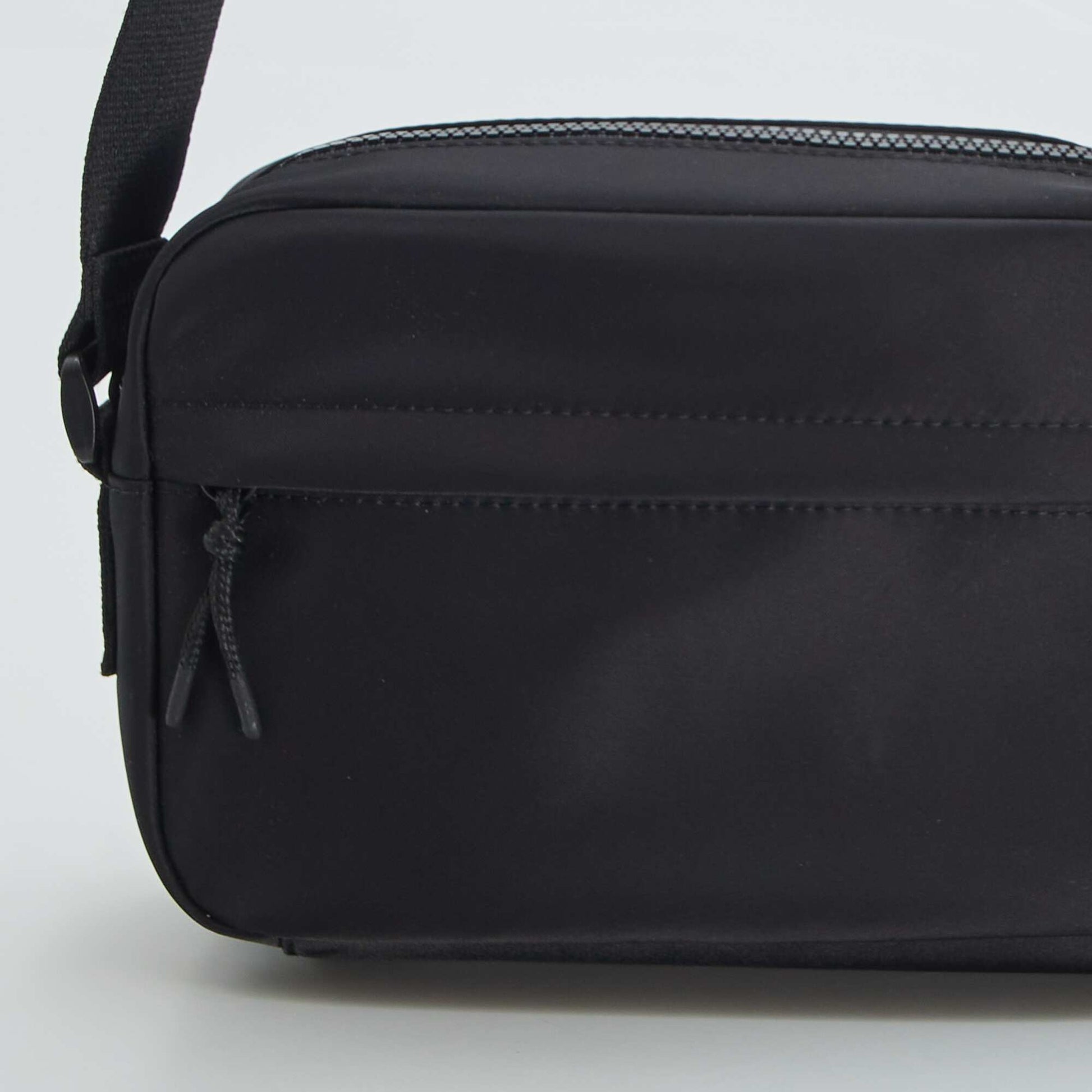 Sacoche bandouli re en textile Noir