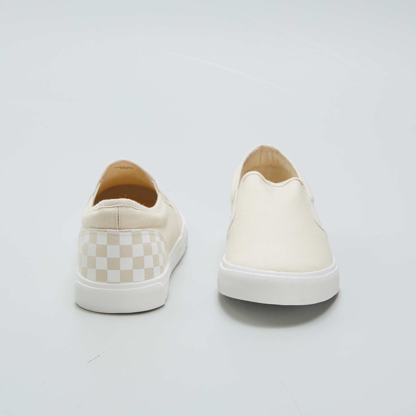 Baskets type 'slip-on' Beige