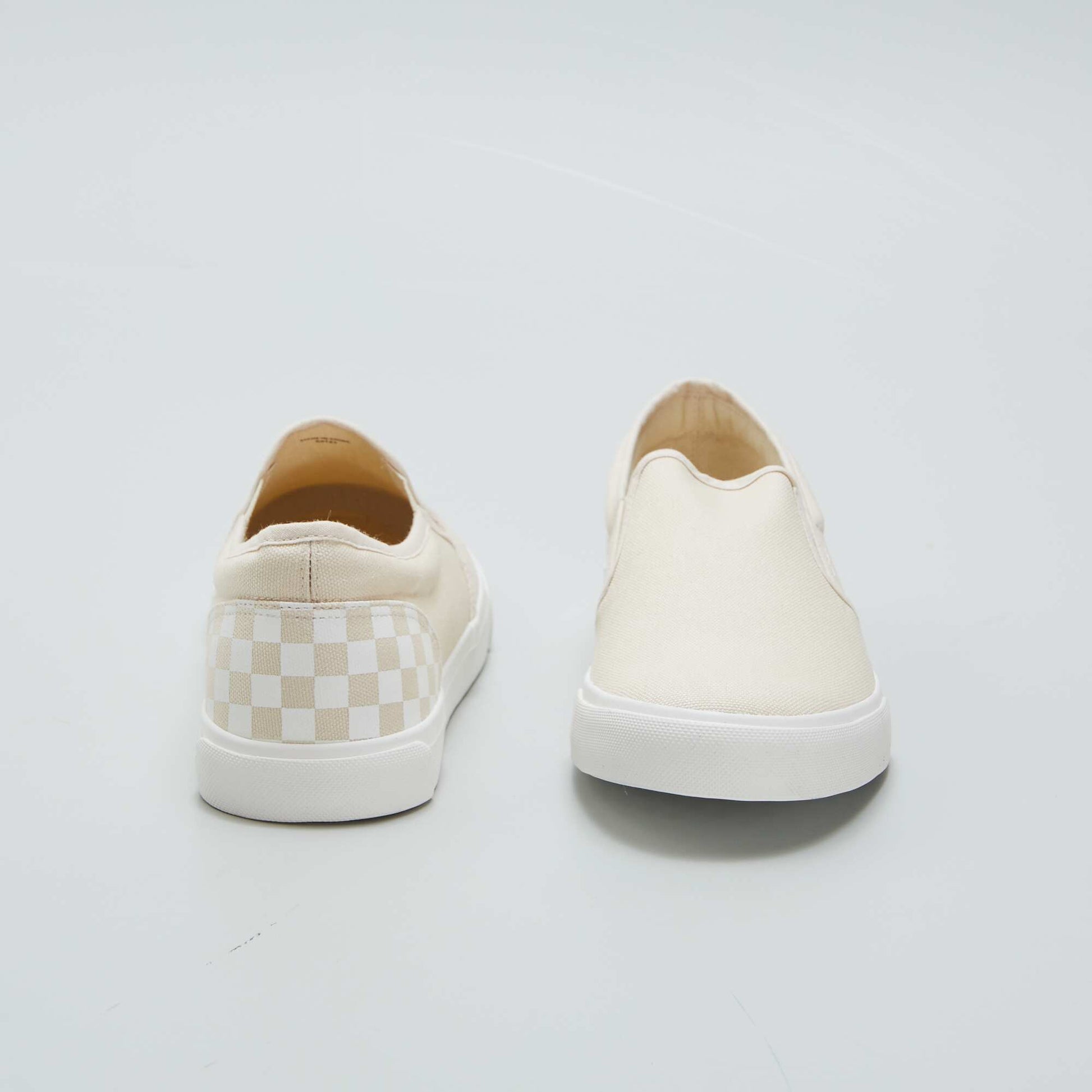 Baskets type 'slip-on' Beige