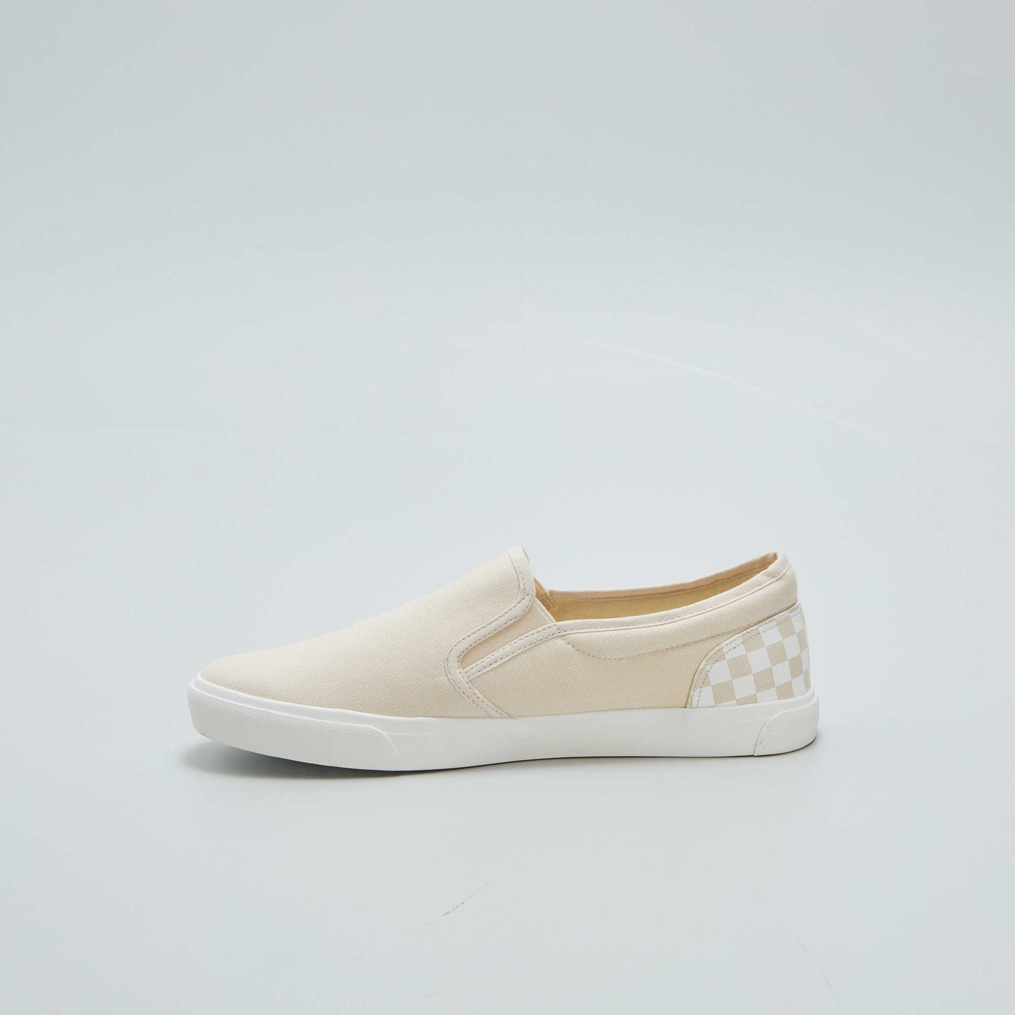 Baskets type 'slip-on' Beige