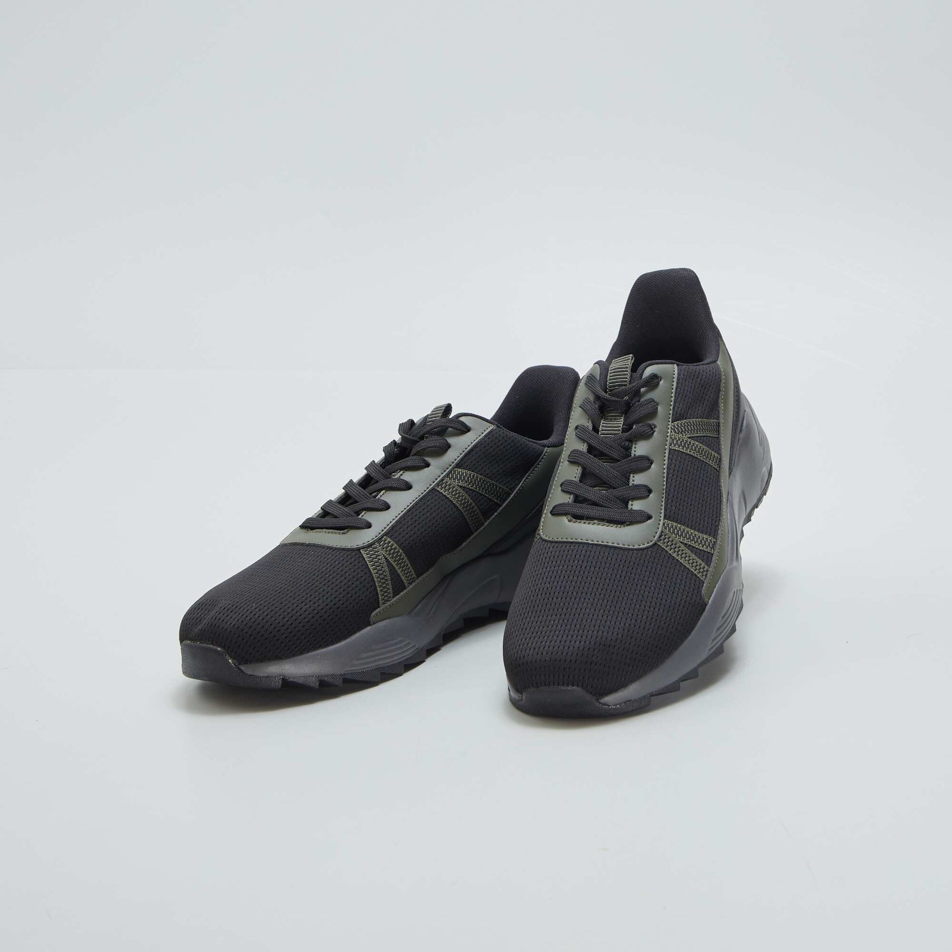 Baskets de sport Noir/kaki