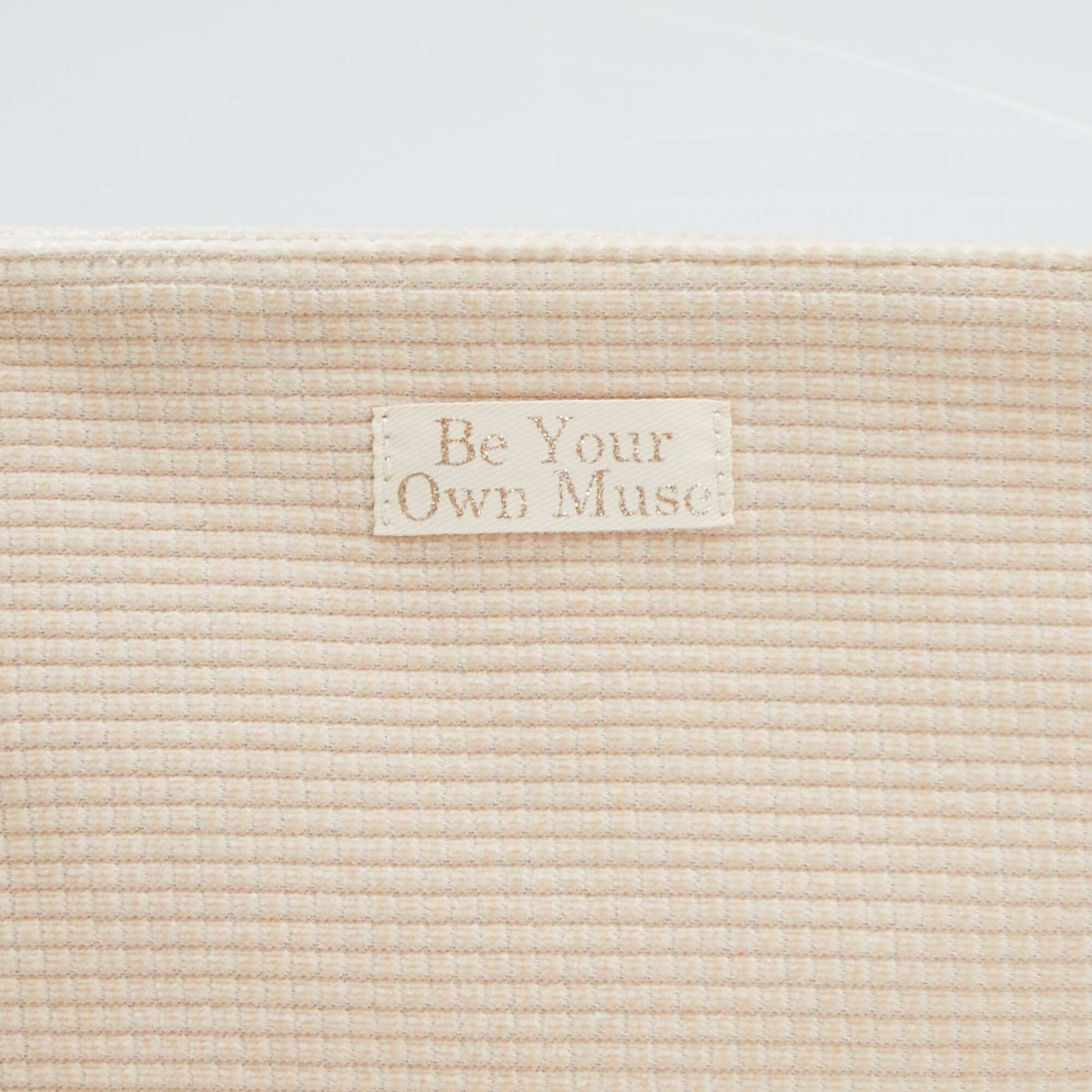 Trousse de toilette en velours c tel carr Beige