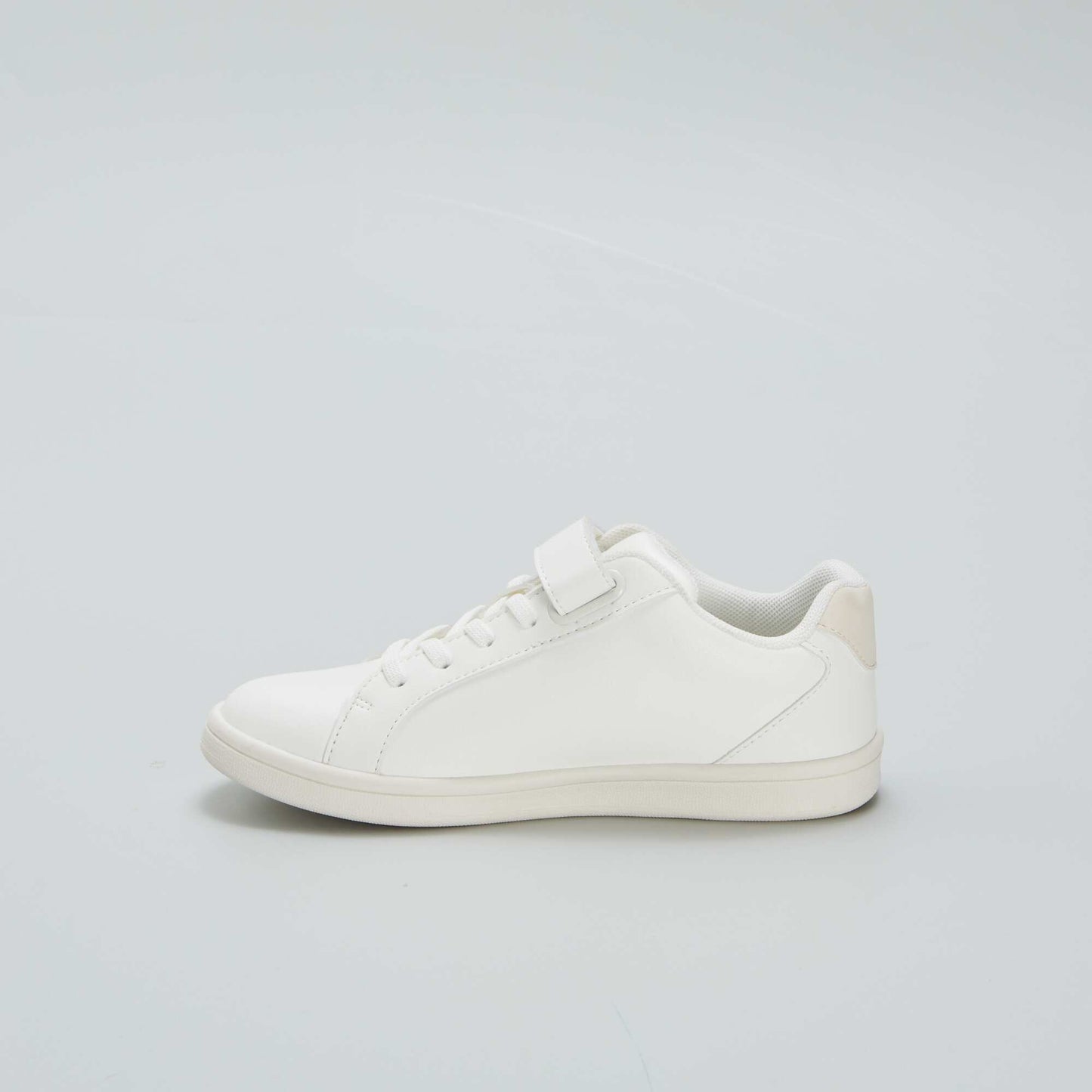 Baskets basse classique blanc