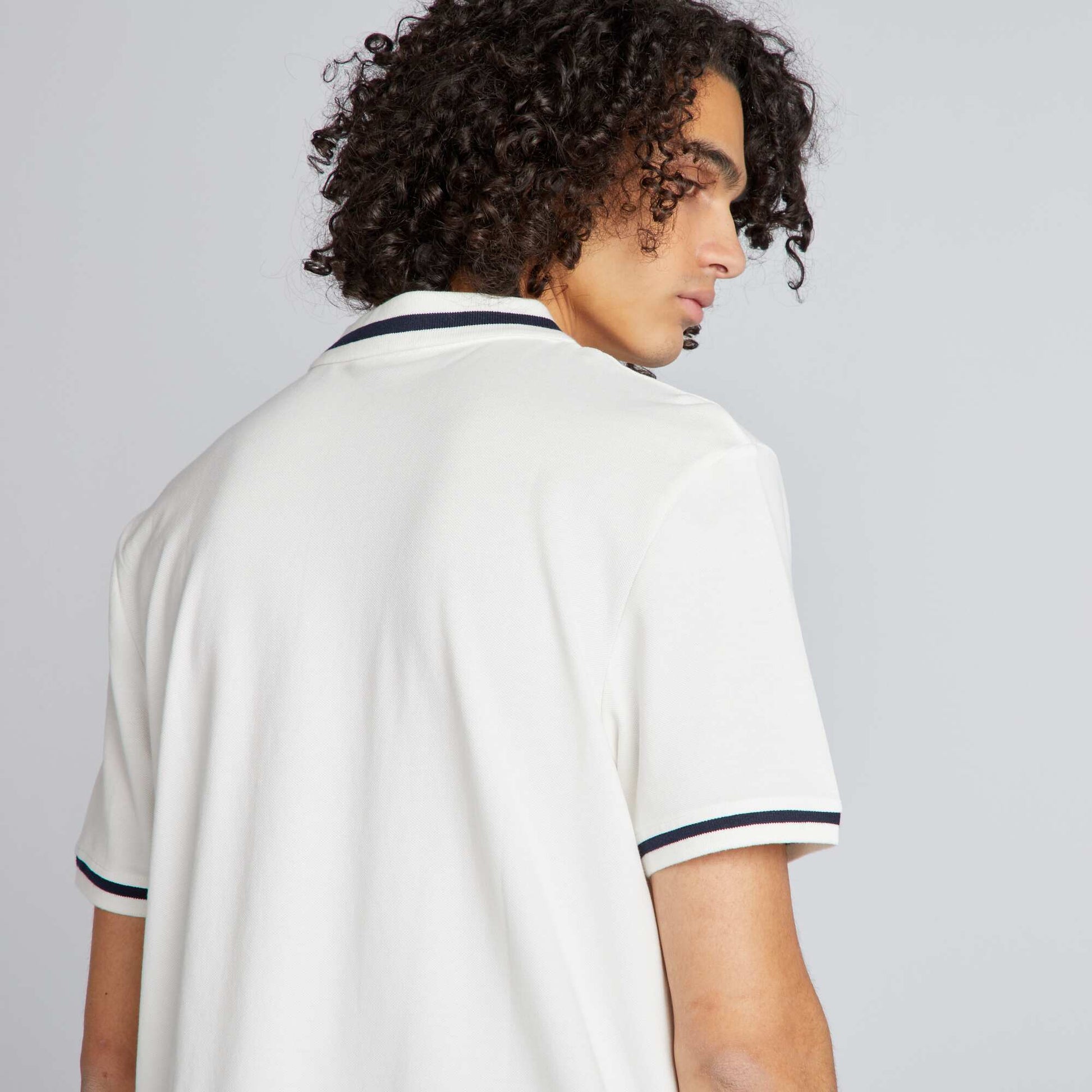 Polo manches courtes contrastes blanc