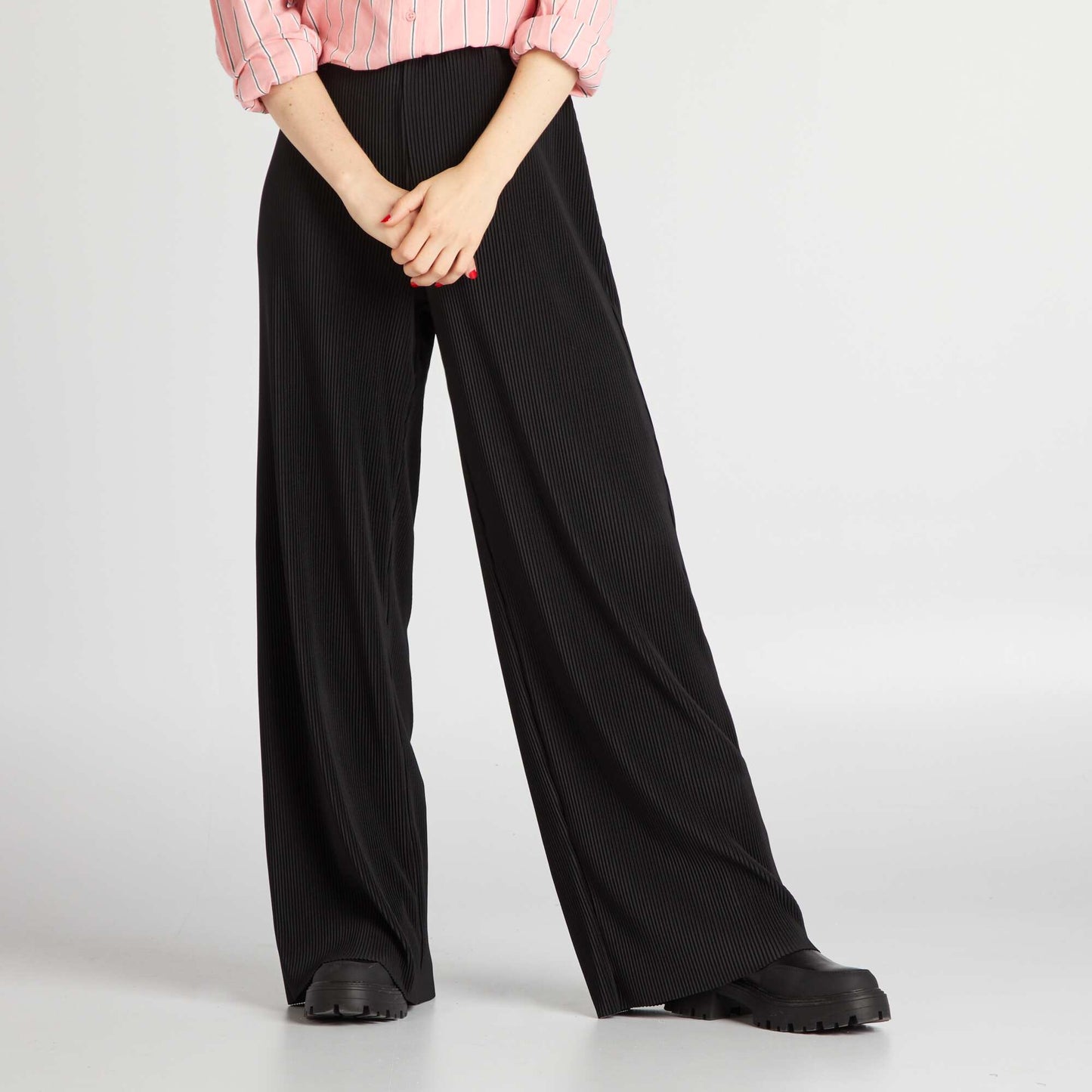 Pantalon wide leg en maille pliss e noir