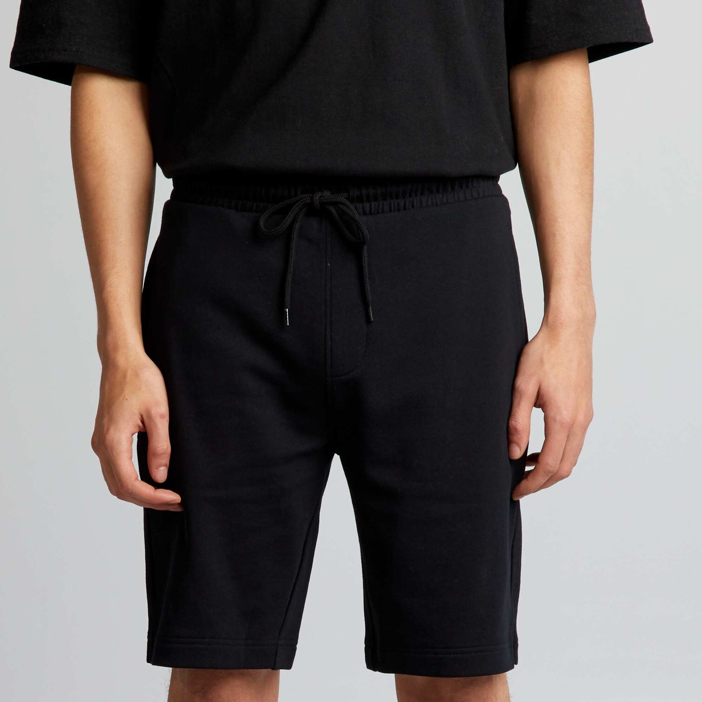 Short de sport noir