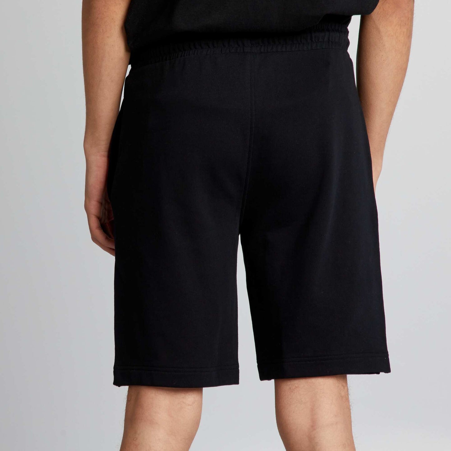 Short de sport noir