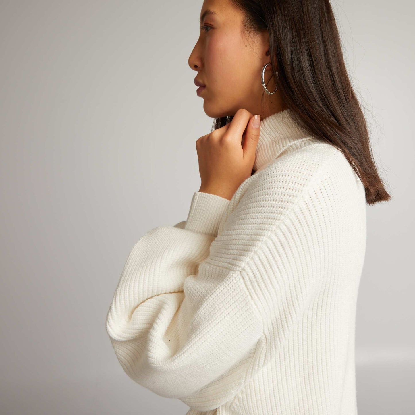 Pull en maille col roul blanc