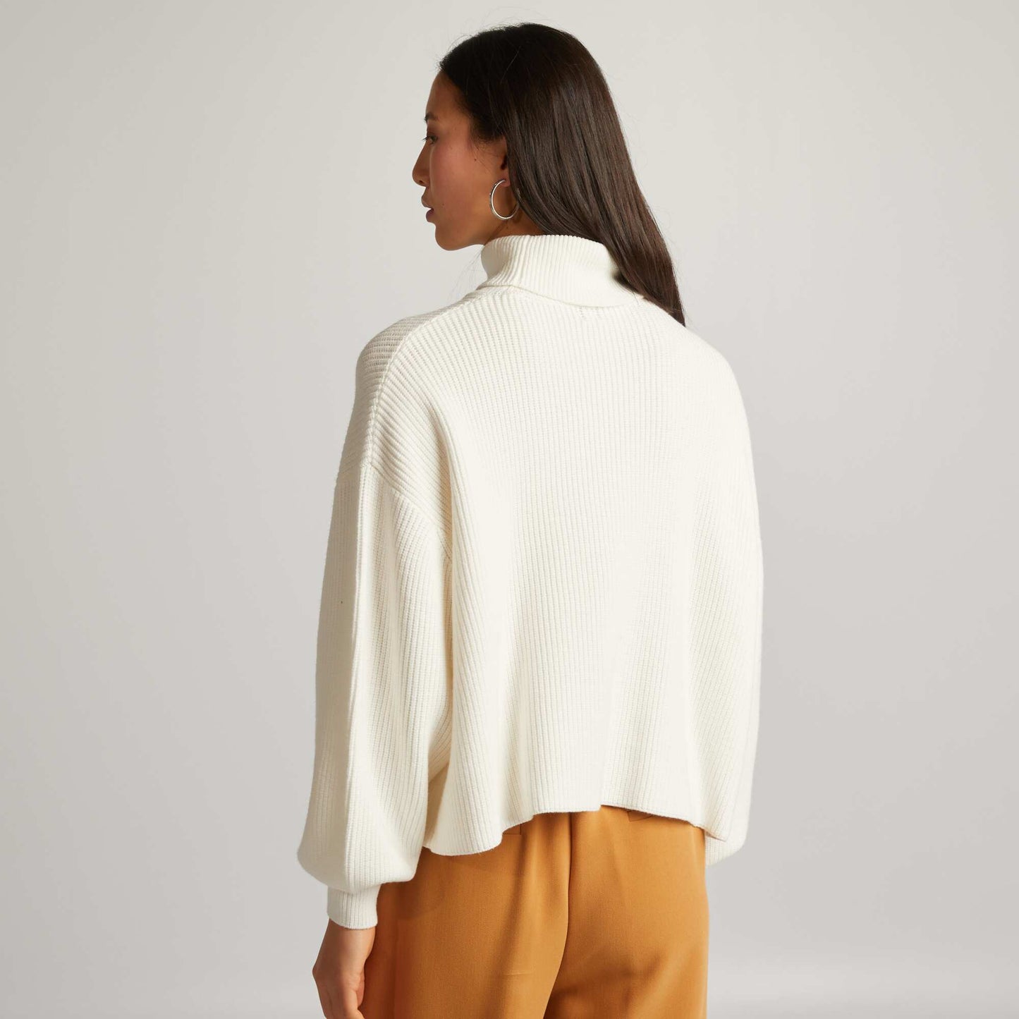 Pull en maille col roul blanc