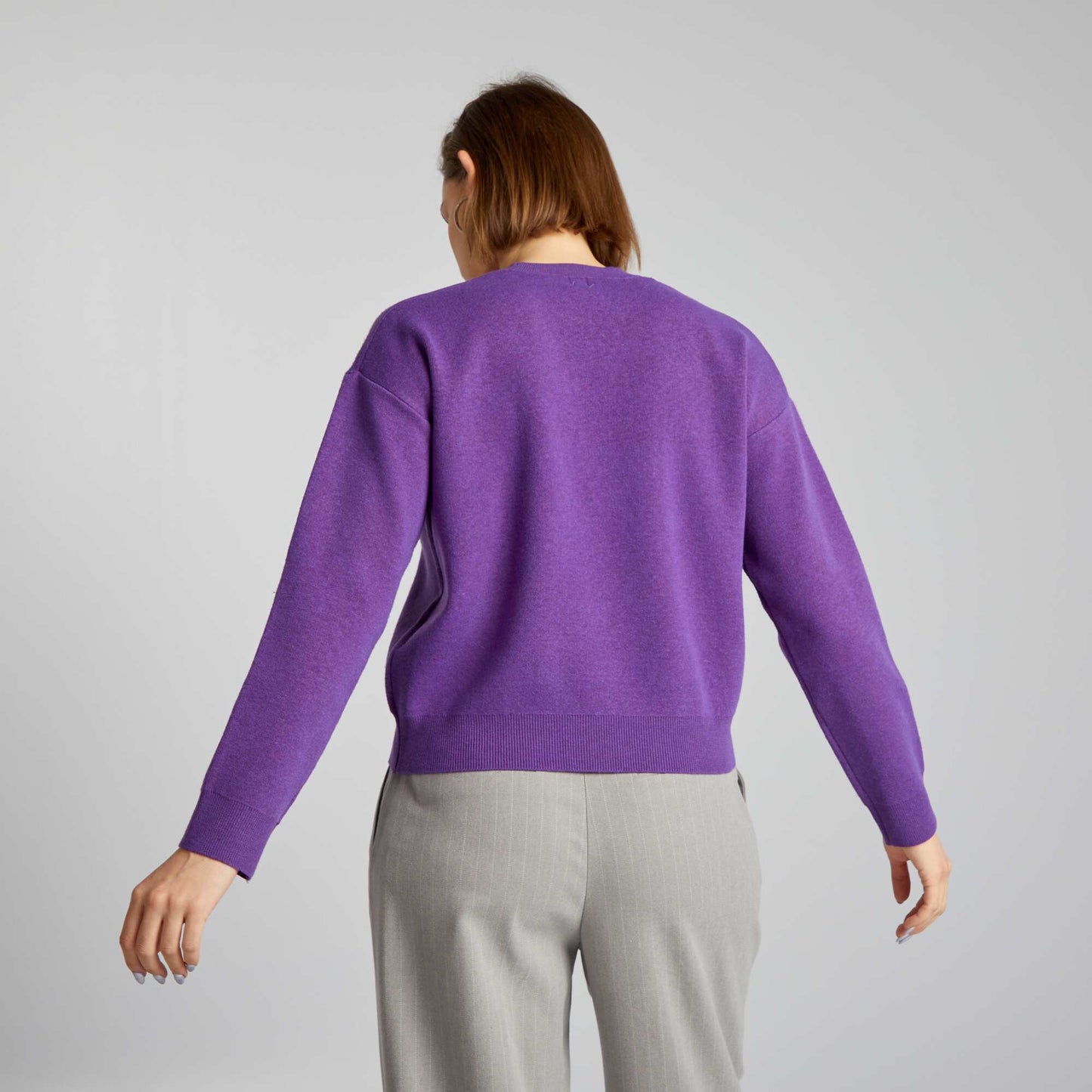 Pull   col rond avec inscription Violet