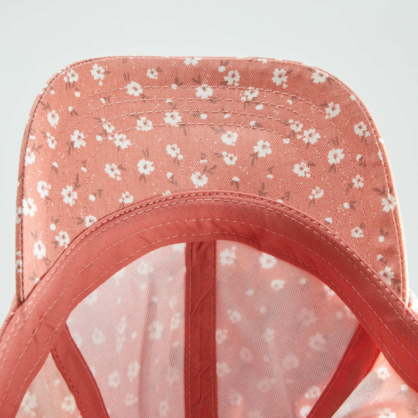 Casquette fleurie en coton Rose